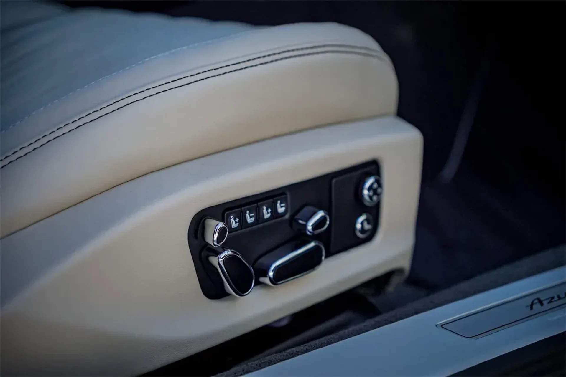 mph031_2547136118_27531e26780442c19085a5877e1498a7_46fc97a08f