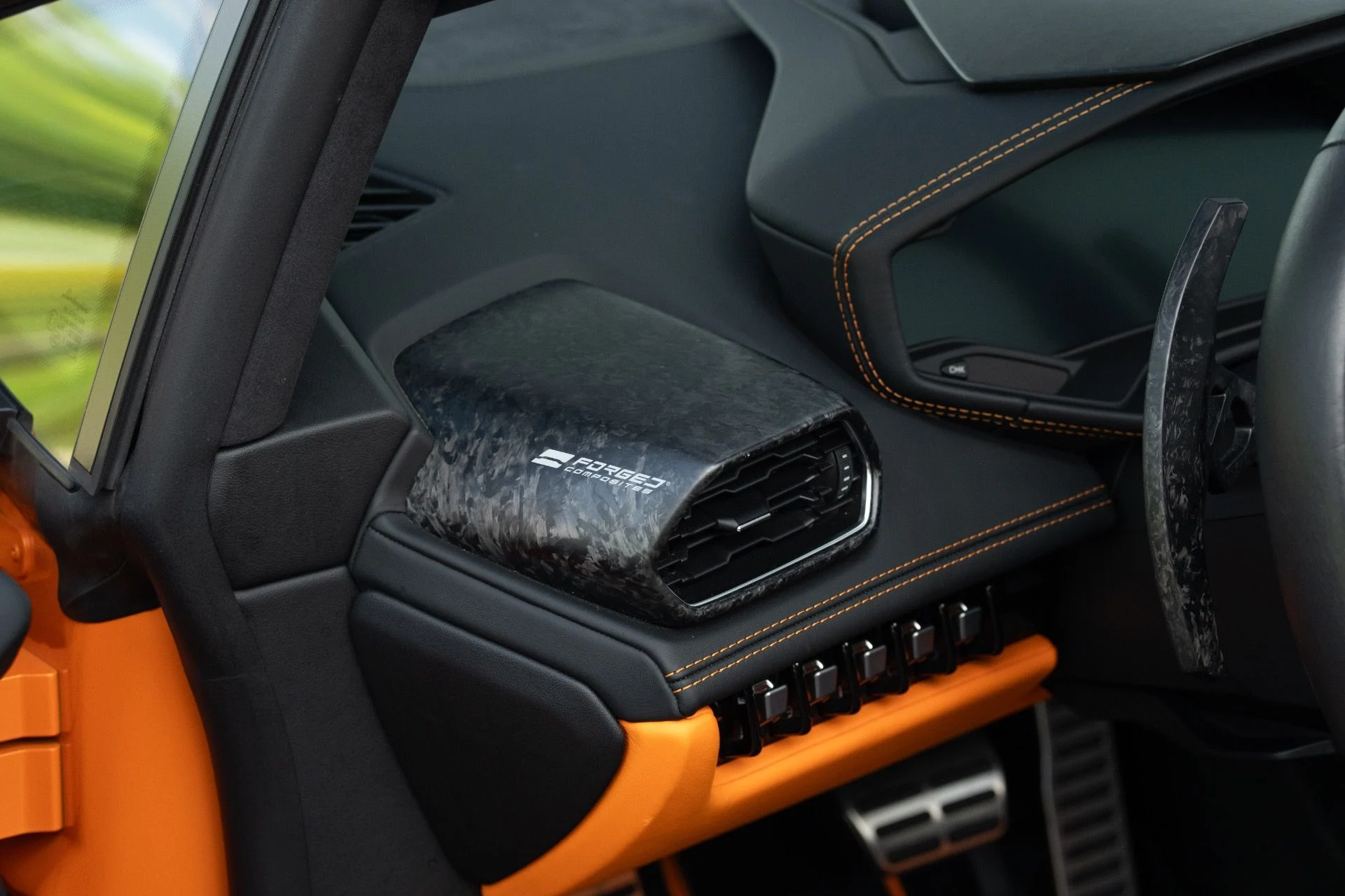 mph031_2550159114_Used_2021_Lamborghini_Huracan_EVO_Spyder_1758042504_42d2cb5cb2
