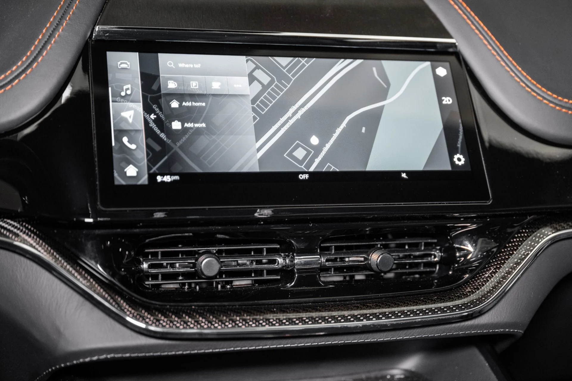 mph031_25501639_Used_2025_Aston_Martin_DBX_707_1748959342_f98b781783