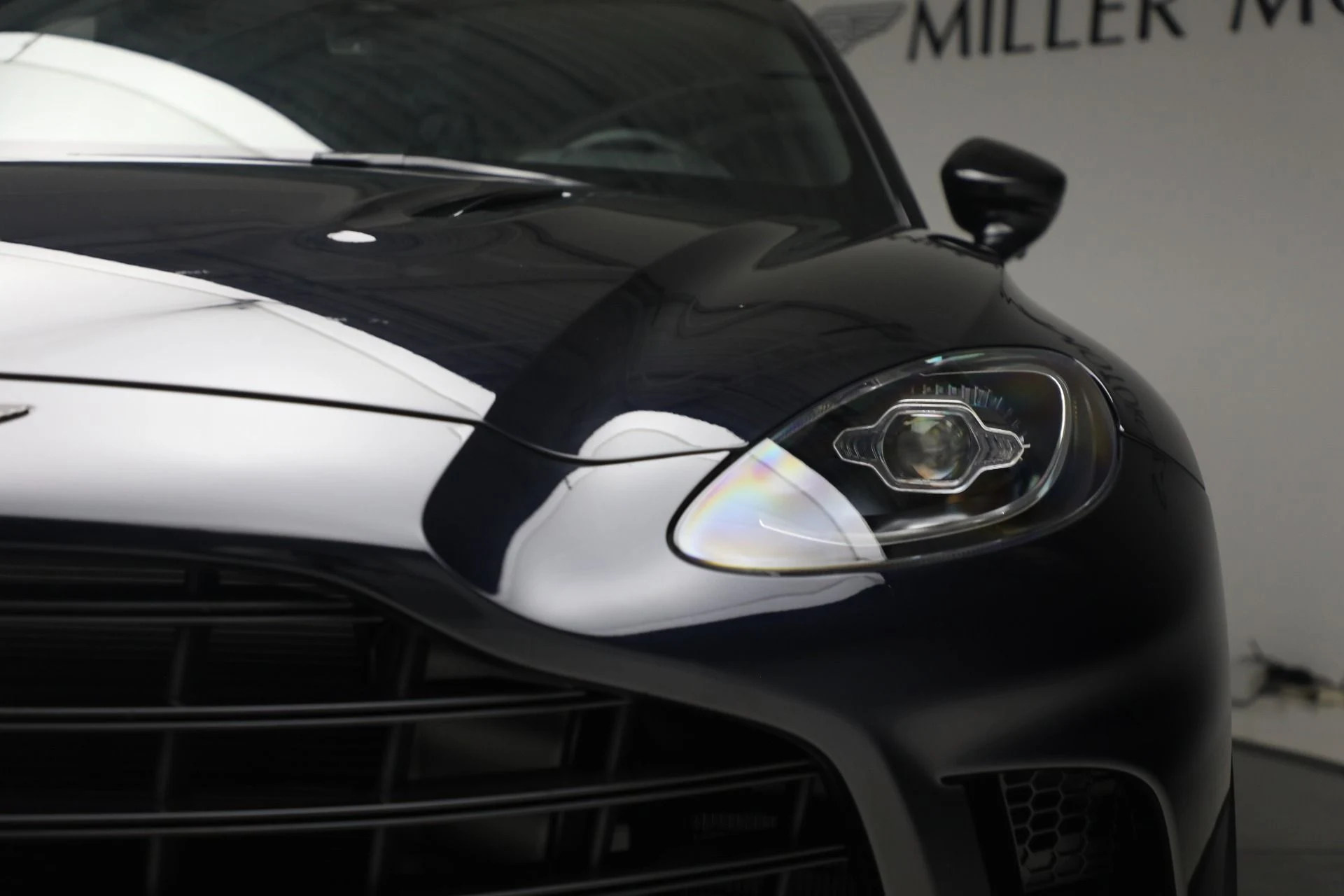 mph031_2553156235_New_2025_Aston_Martin_DBX_707_2fadee2810