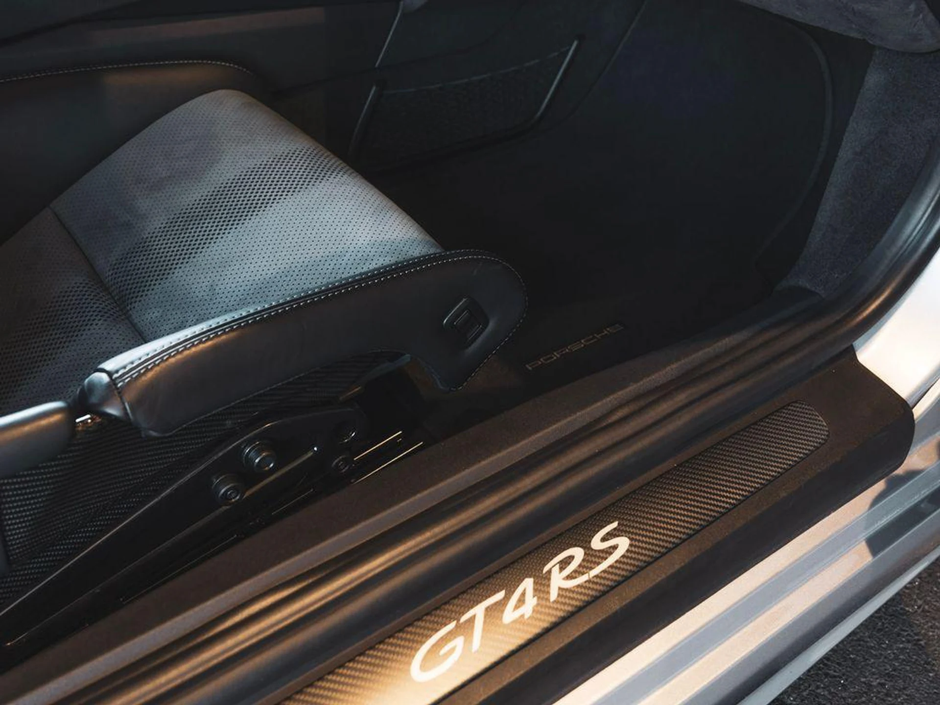 mph031_2557288568_5_AE_Qy_Fu_R5_H_Xv_Gk_E9zt_X9rb_Zb6tk_b182b0ae57