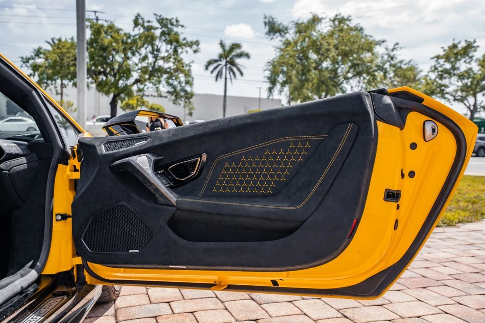 mph031_2581713942_8e26d2b5537f2b023d65f9c1396994f2x_385dd978df