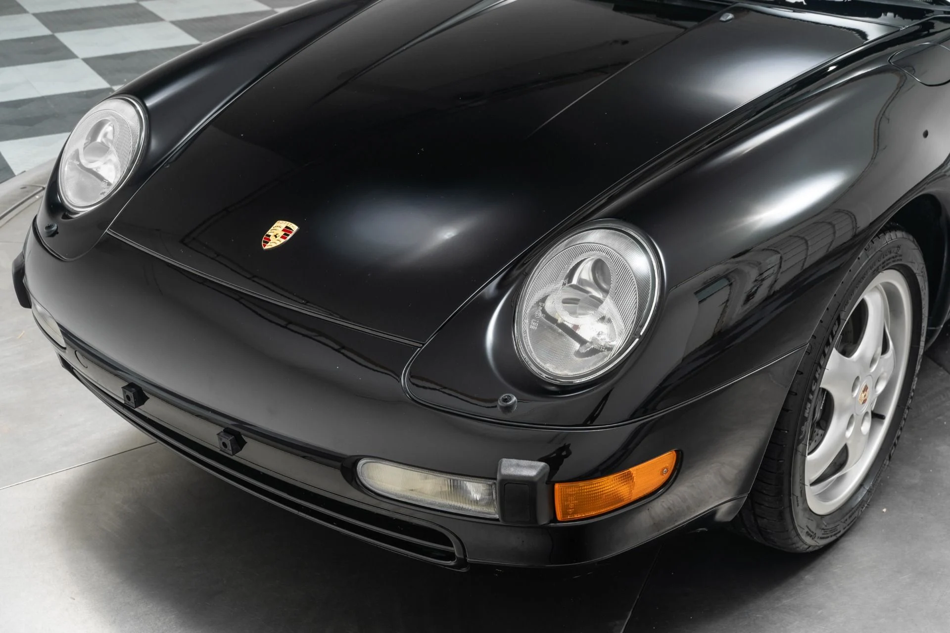 mph031_2583961741_Used_1996_Porsche_911_Carrera_Cabriolet_1755881437_9d64596ba5