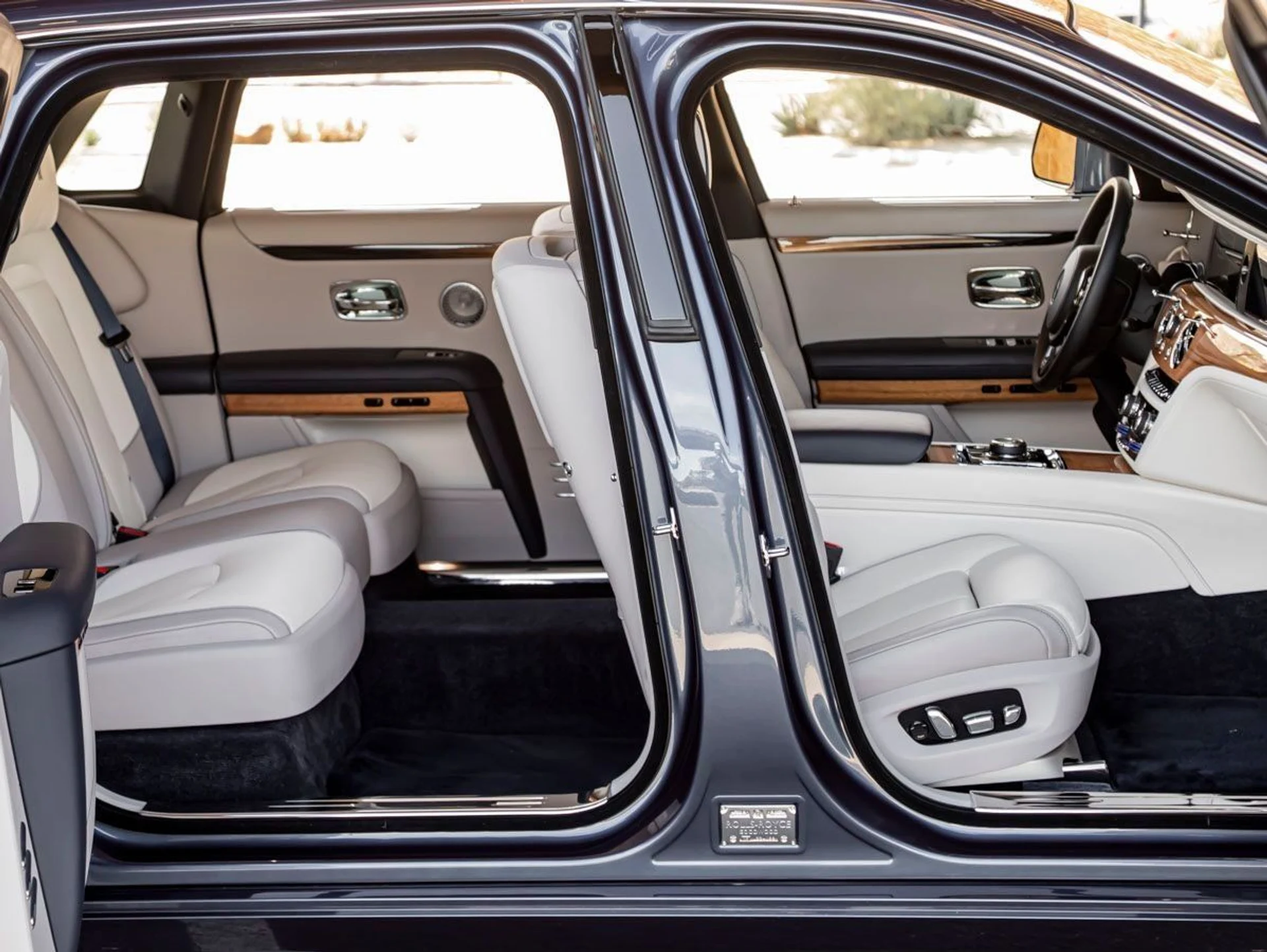 mph031_2585833059_32_606dbf7a86