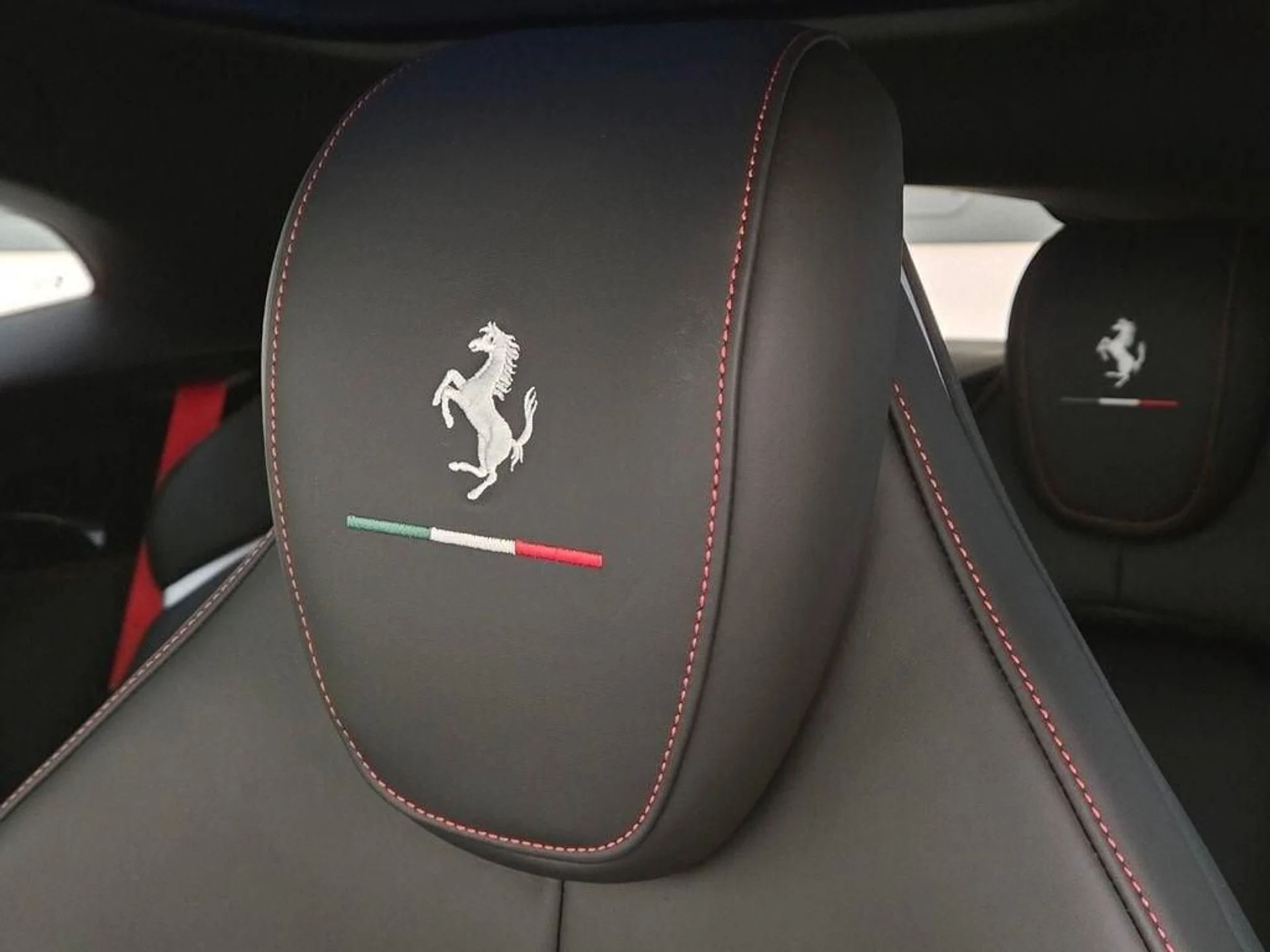 mph031_2588666008_Used_2025_Ferrari_Purosangue_1783163651_ed5f8b07eb