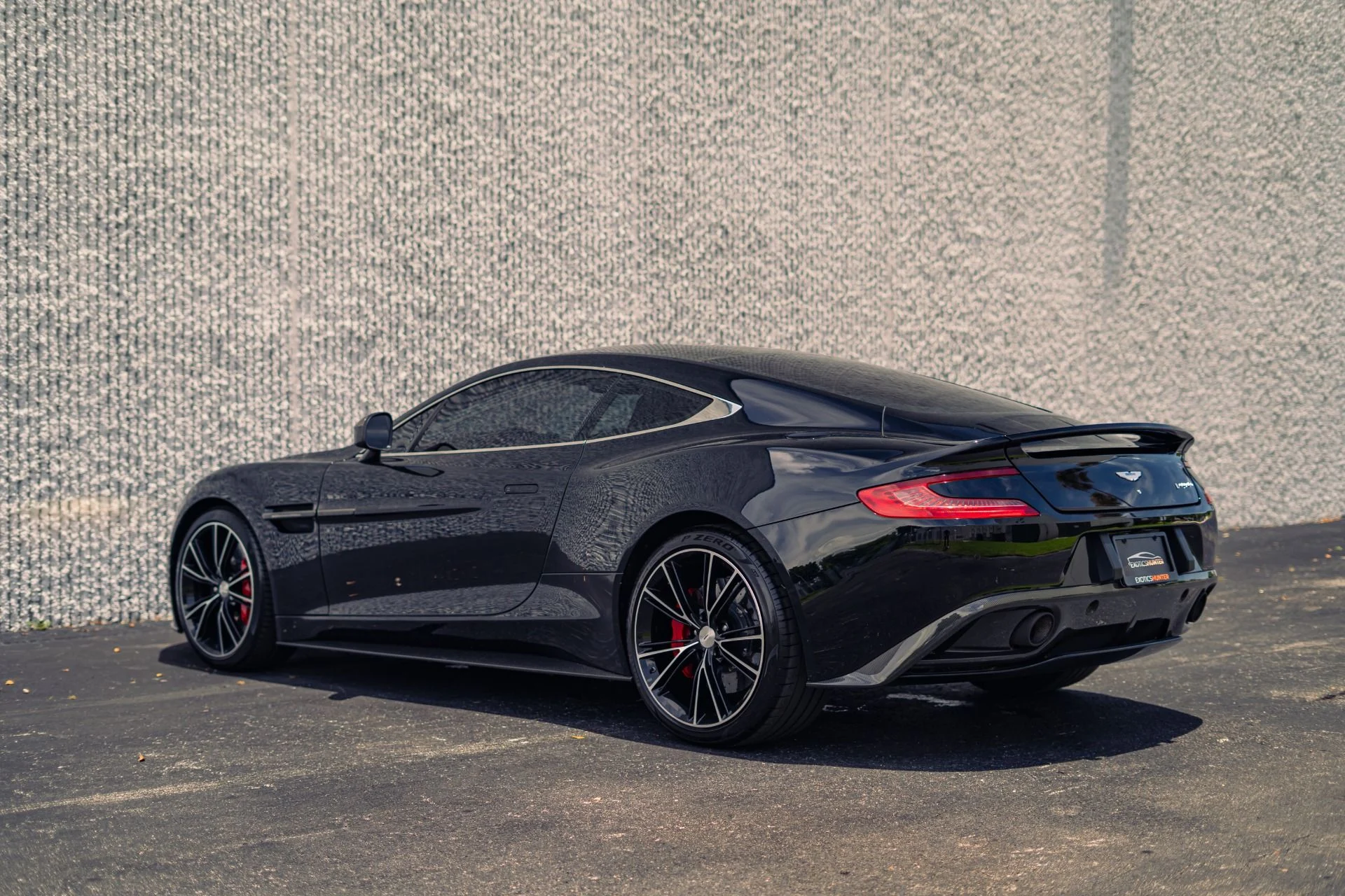mph031_2589439827_Used_2014_Aston_Martin_Vanquish_Carbon_Exterior_Package_1783458978_35cf276e32