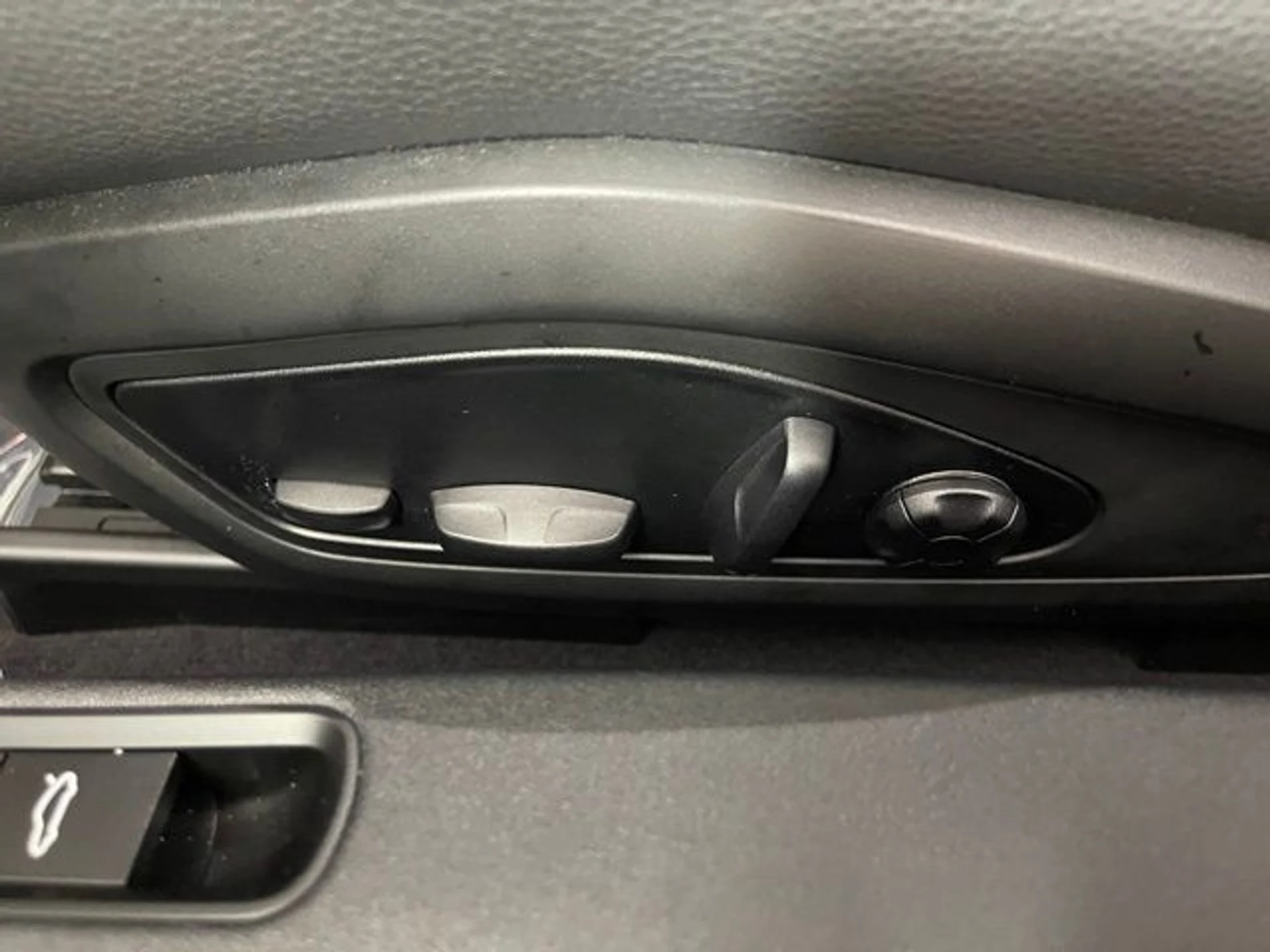 mph031_2598424837_005d04dd61bd8e676dac0f08e381783cx_7bb2de52ec