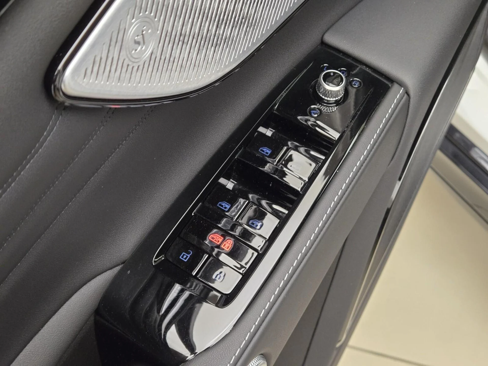 mph031_2605643459_Used_2025_Maserati_Grecale_Modena_1767077609_d0720b13c9