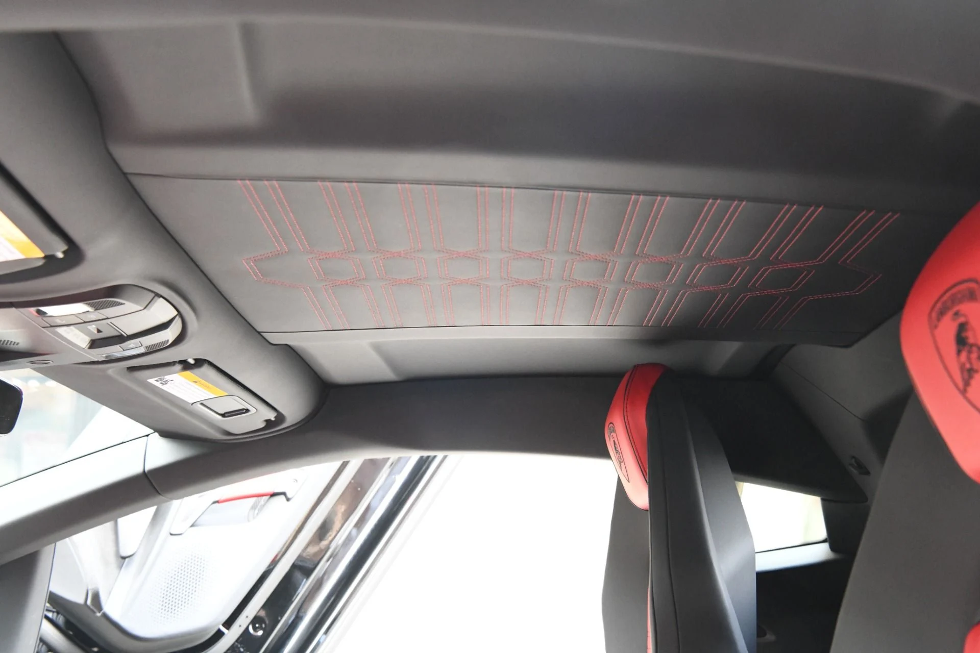 mph031_2608705948_Used_2024_Lamborghini_Revuelto_1730140484_f95e2ba744