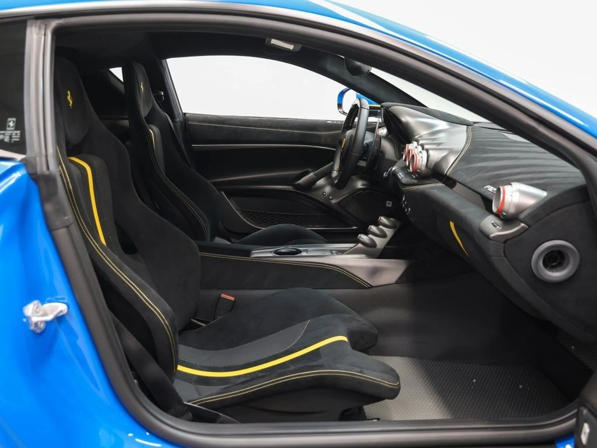 mph031_2627845600_32_b47d4d62a1