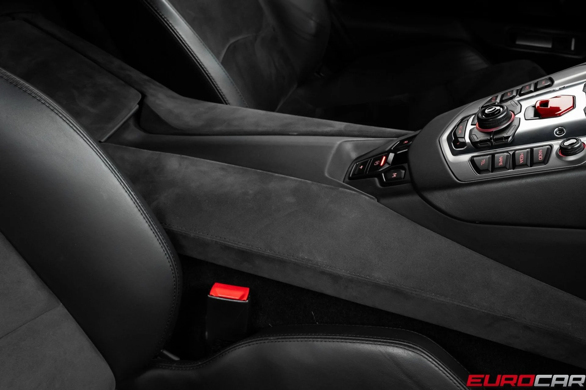 mph031_2635149849_image_32_0ec13e0127