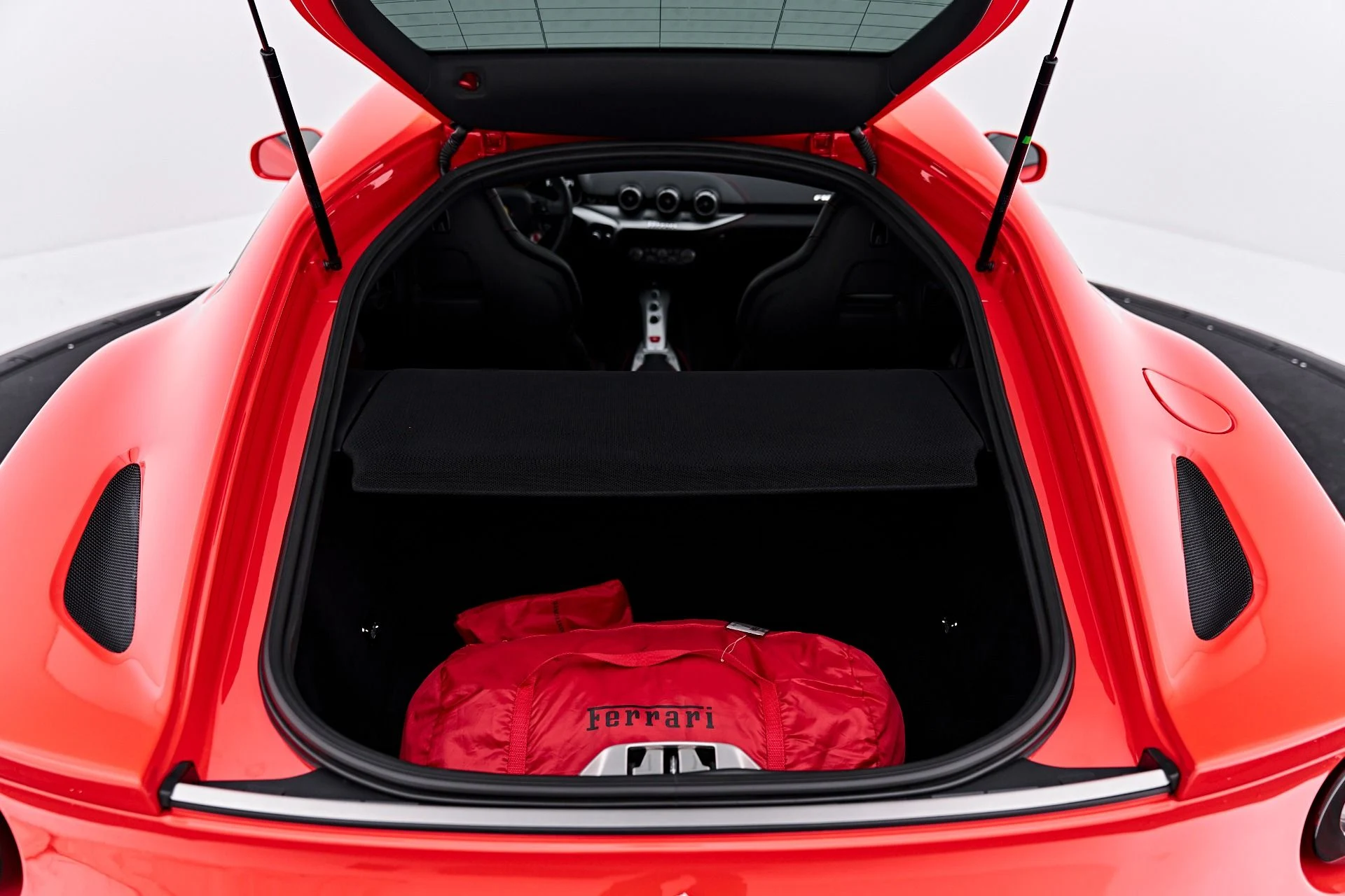 mph031_2636068465_Used_2016_Ferrari_F12_Berlinetta_1790987459_aaee8a0c4a