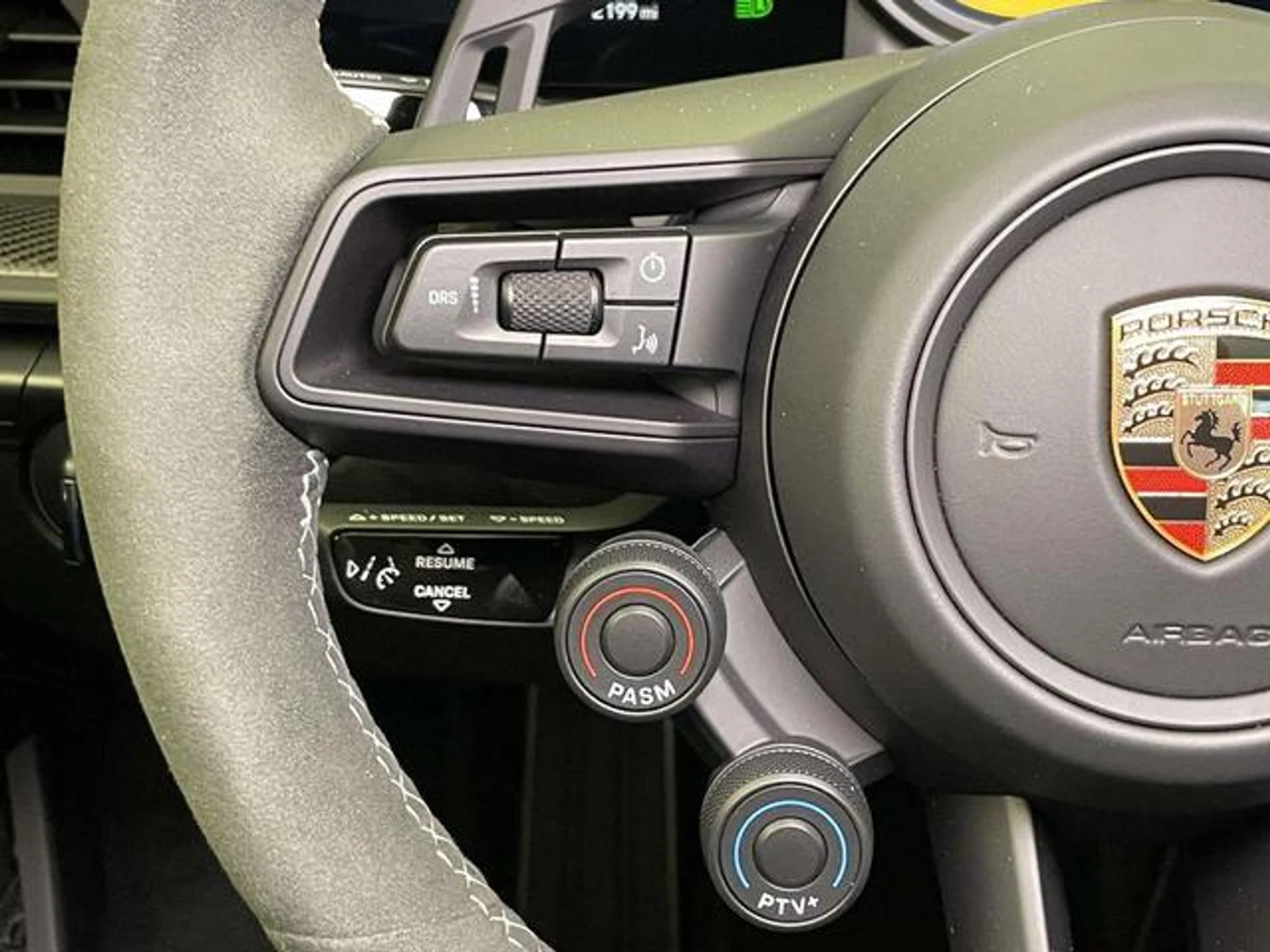 mph031_2636831646_o5_P_Kho5_Axd2bs_Es8_Te5_M1_P9m_Vw_b4930e134e