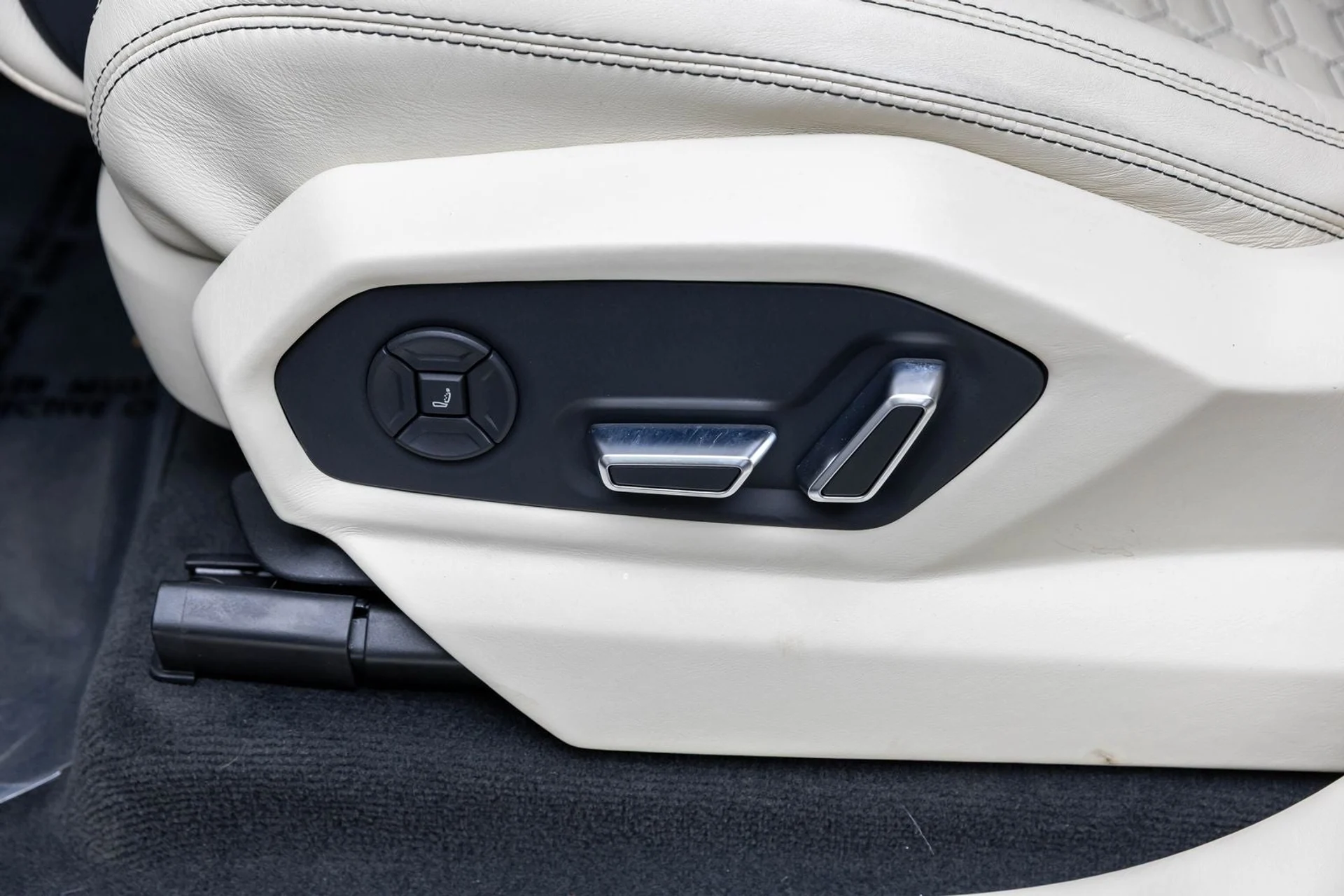 mph031_2646250207_32_9c24202dbe