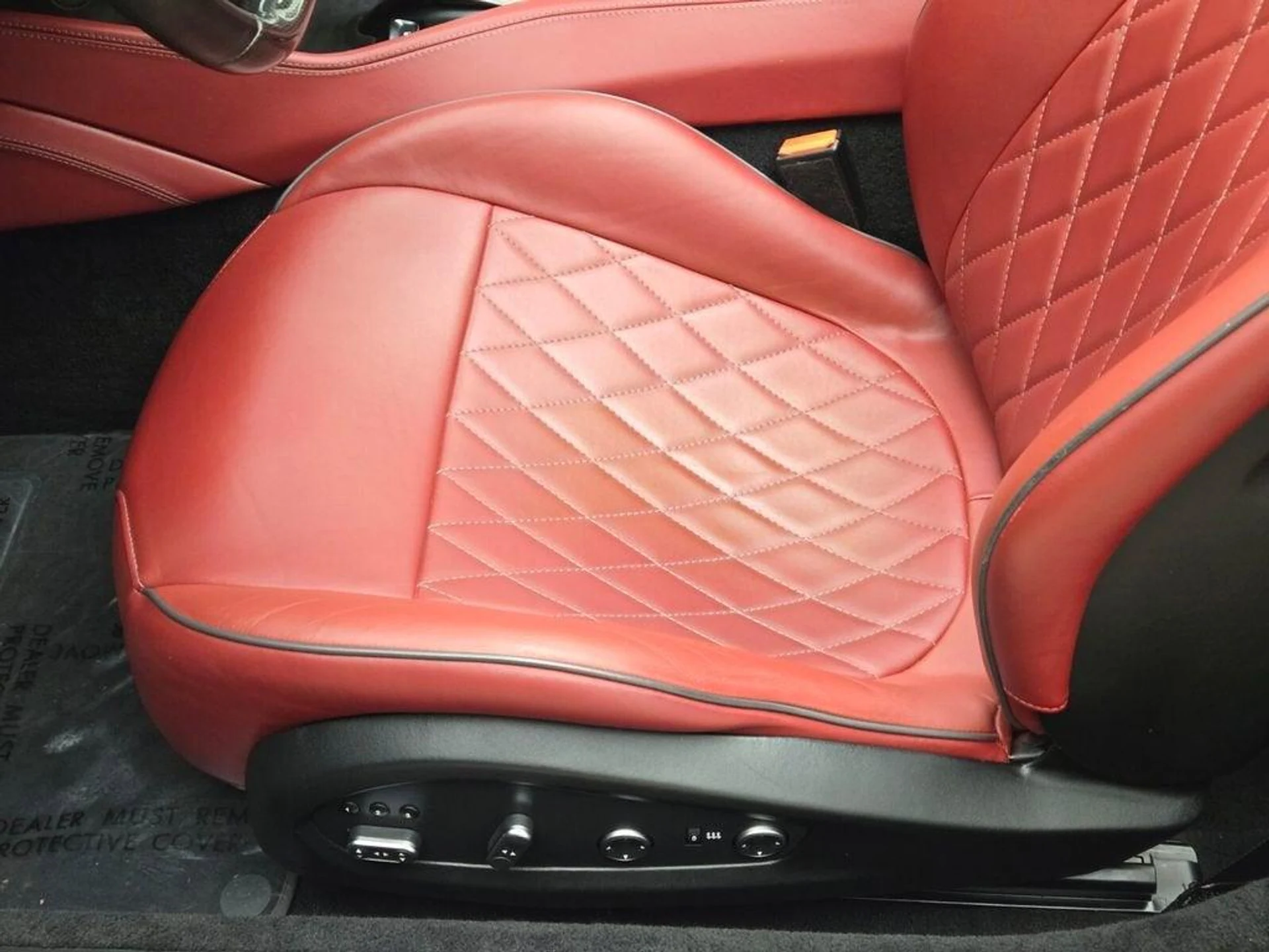 mph031_2646985654_Used_2015_Ferrari_California_T_1776503267_0d1938e232