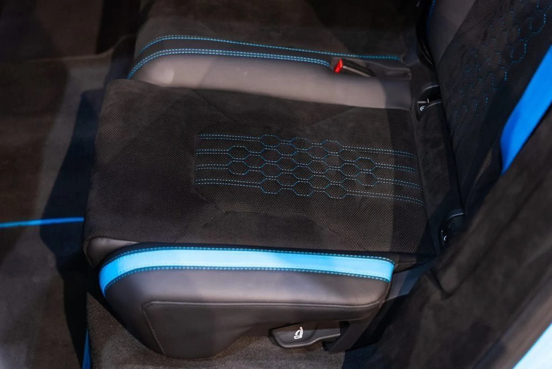 mph031_2654086654_b95288918afcdb1acb40bff084037170_1f97a0bab1