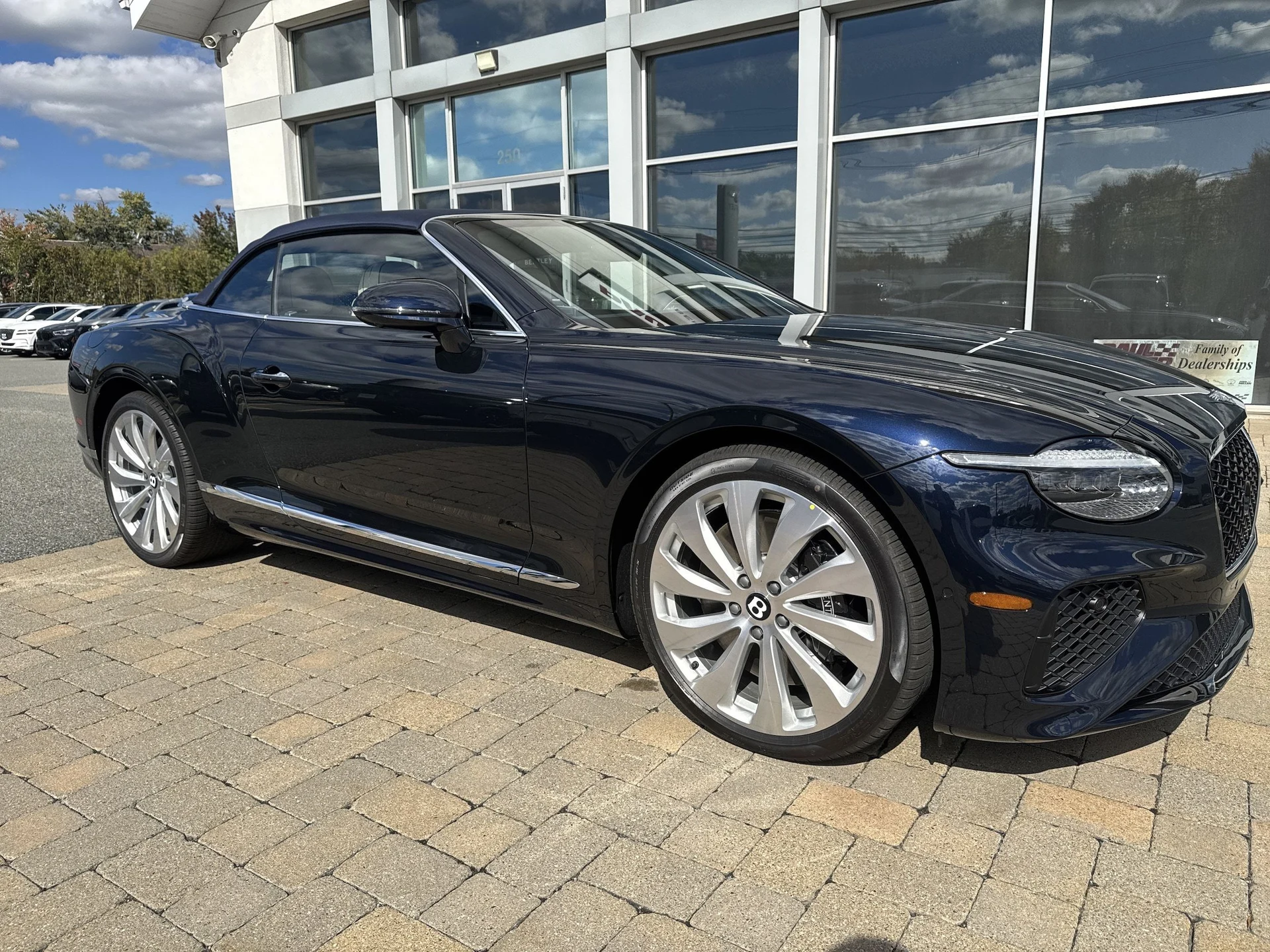 mph031_2661202922_453233cf3edc5763ac62a37fed992db5x_a70352cc1f