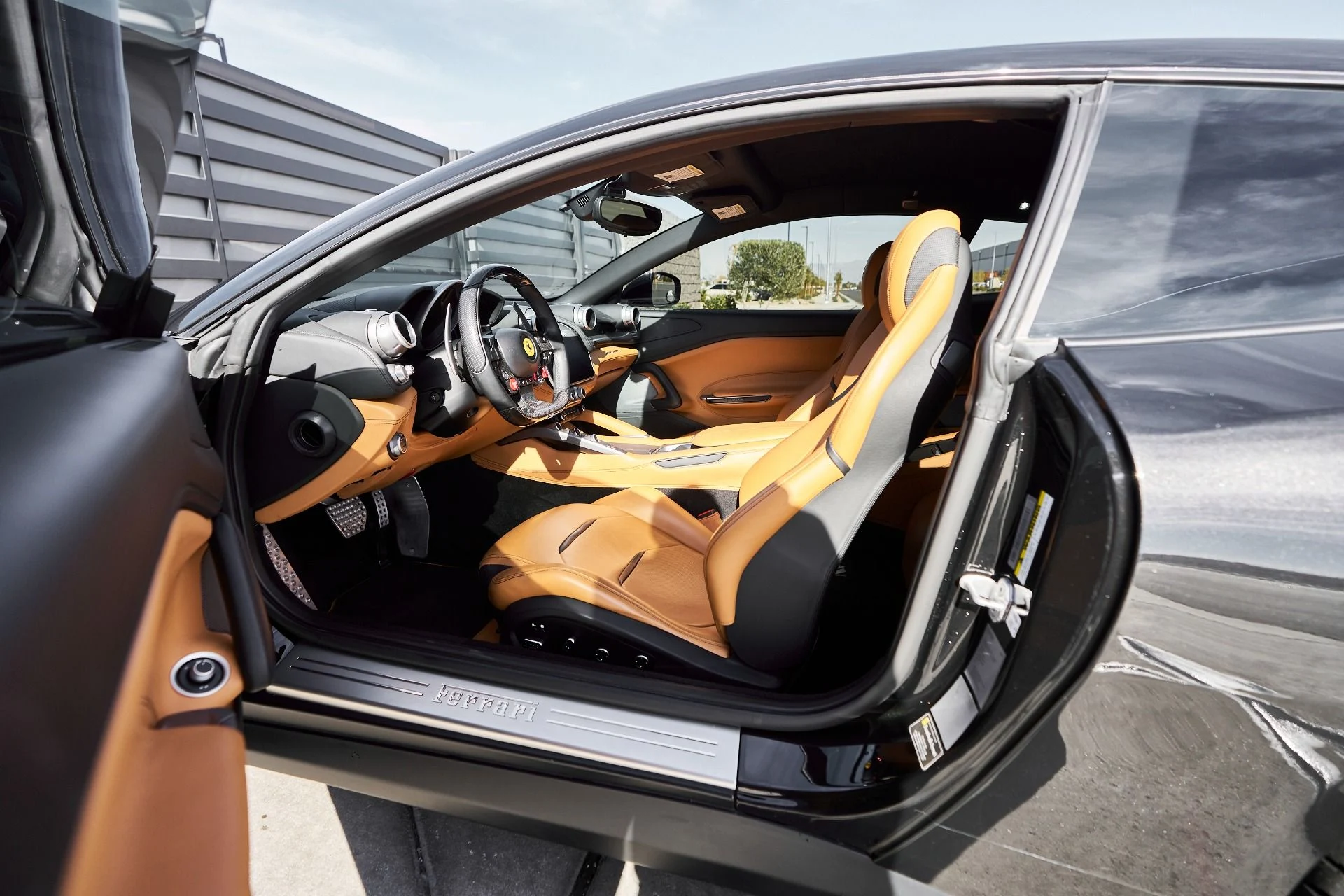 mph031_2662187559_Used_2018_Ferrari_GTC_4_Lusso_V12_1764210158_d25755cf69