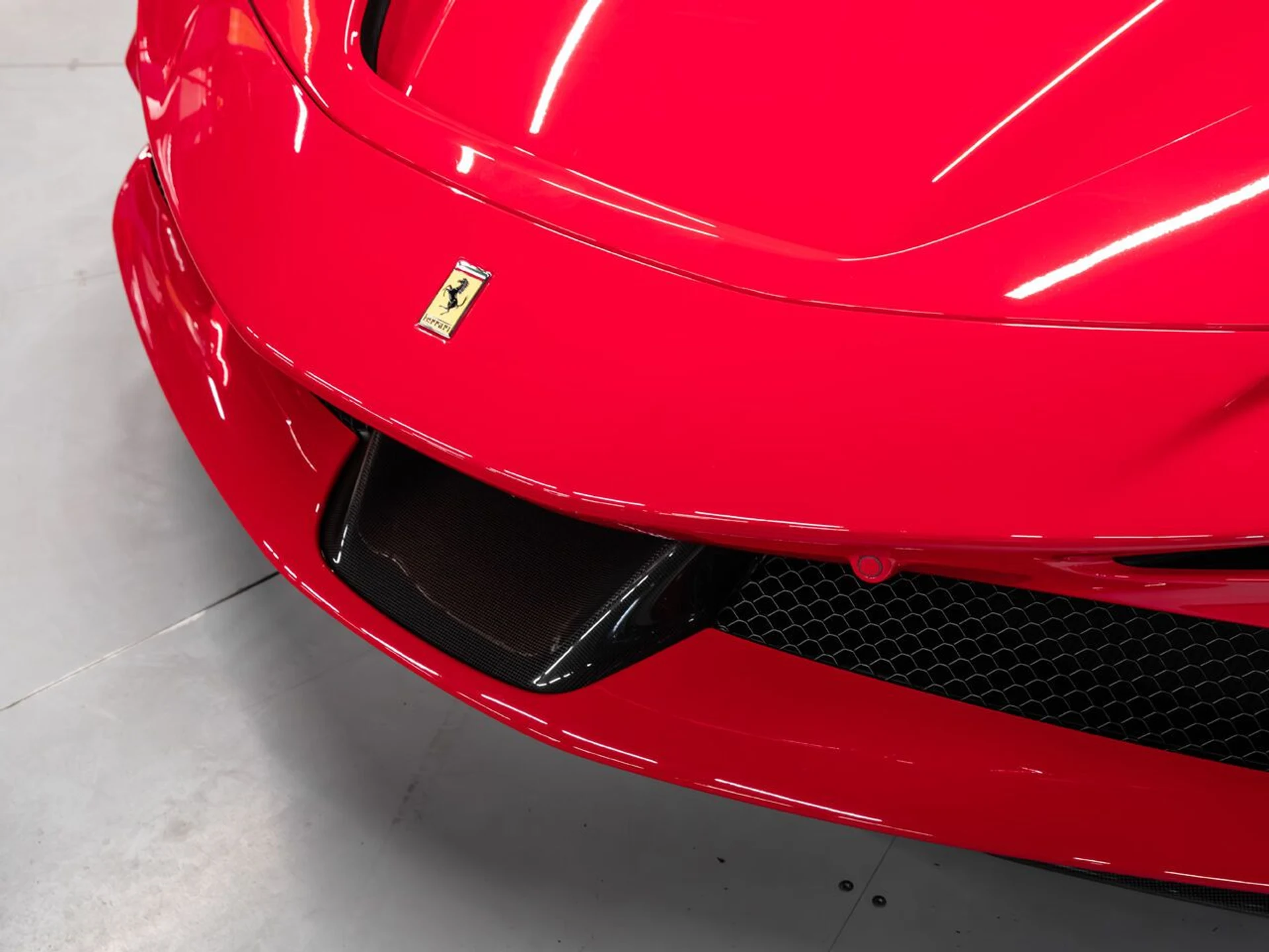 mph031_2676352044_ferrari_sf90_stradale_2023_2b7cc64927