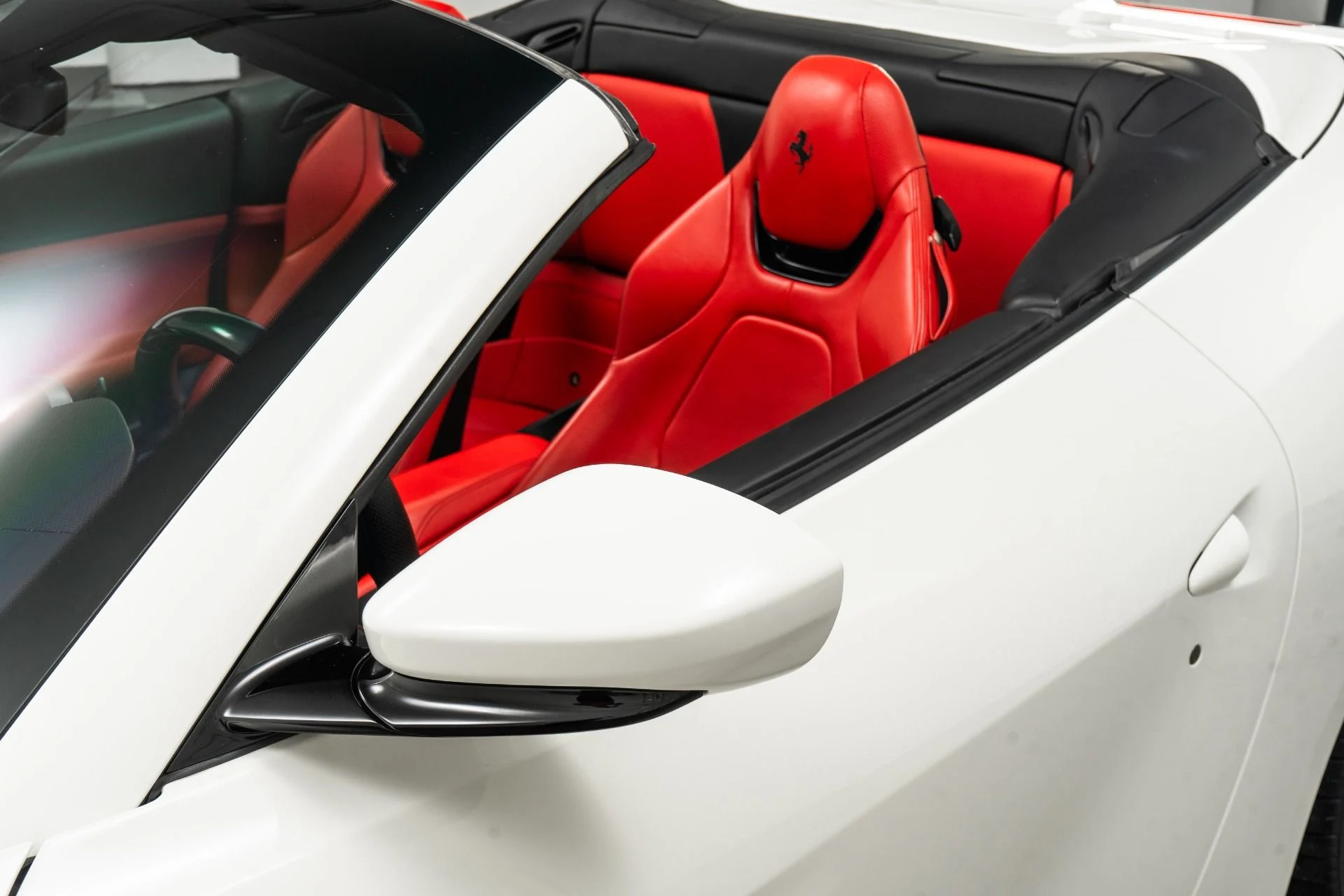 mph031_2684293228_Used_2020_Ferrari_Portofino_1759327354_3f806c66bf