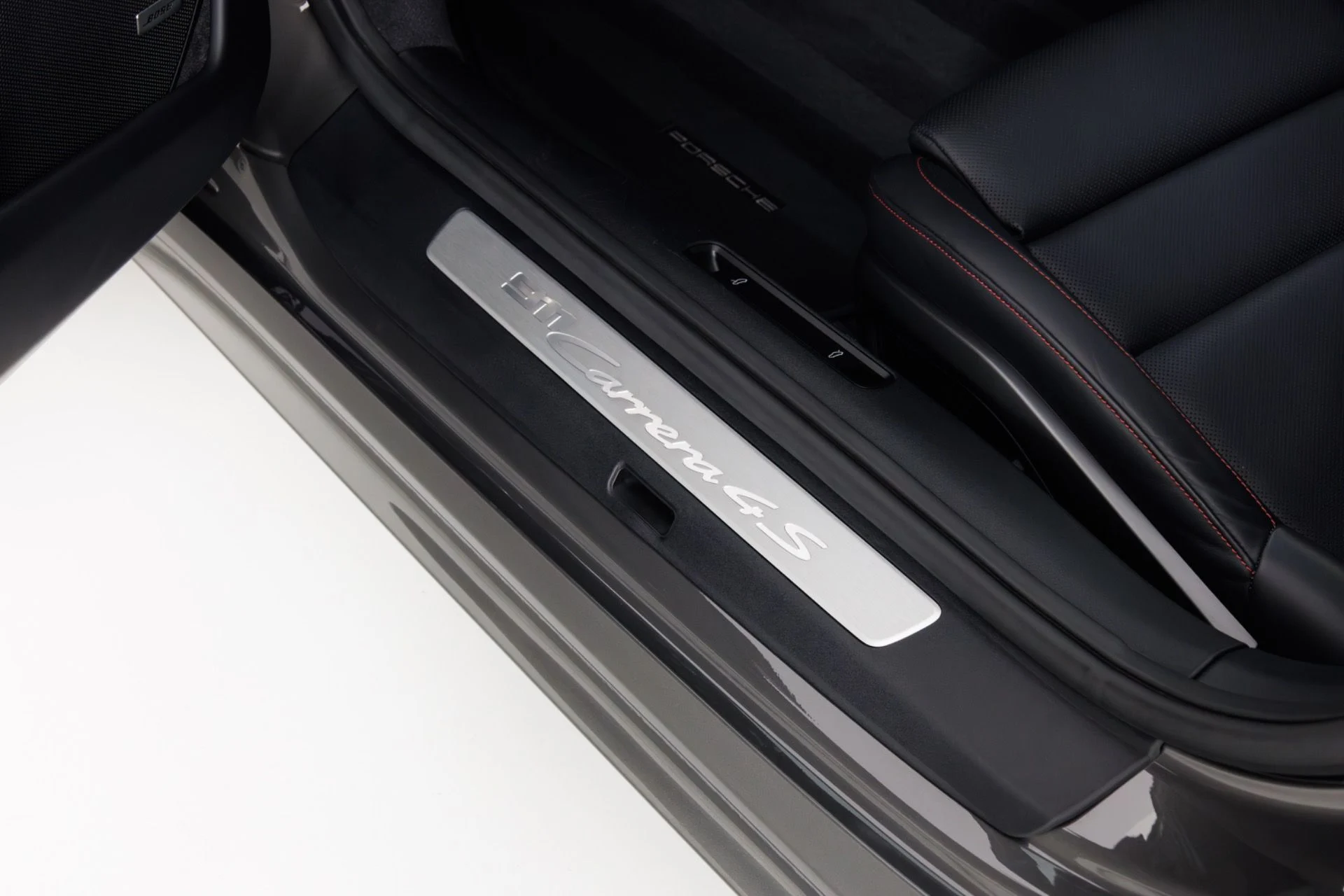 mph031_2690600757_Used_2024_Porsche_911_Carrera_4_S_1773868761_7dfe0d5b0f