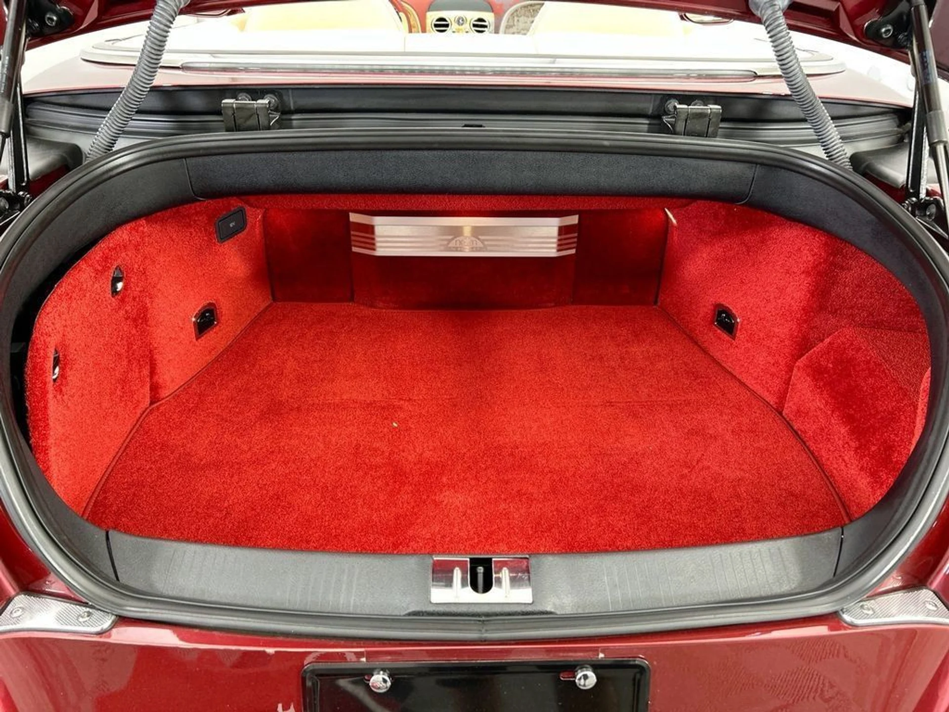 mph031_2694776543_used_2017_bentley_continental_gtv8convertible_8119_22991811_32_1024_ab1ad5a7de