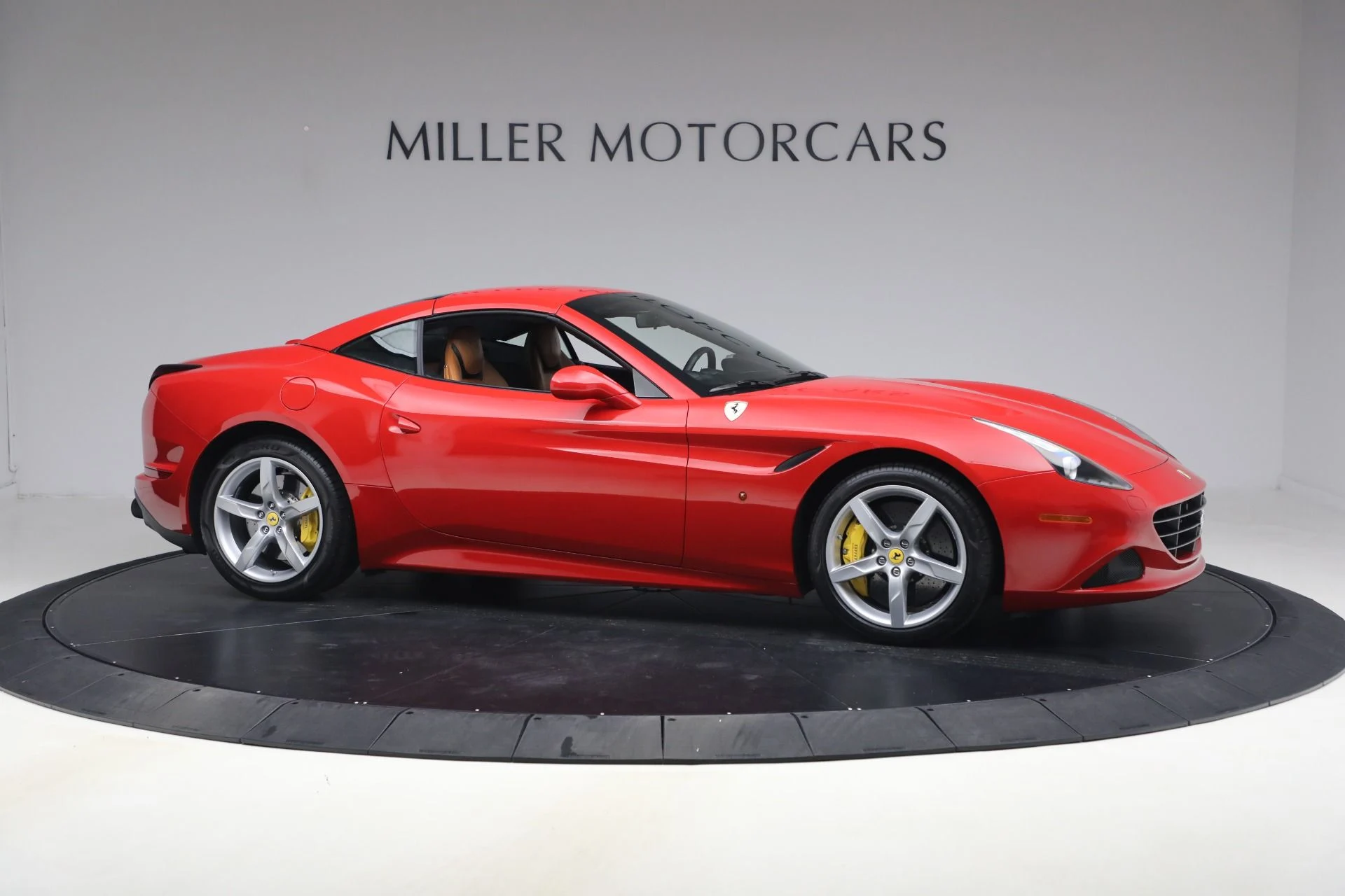 mph031_2695124361_Used_2016_Ferrari_California_T_Handling_Speciale_1775663839_9a4af45daa