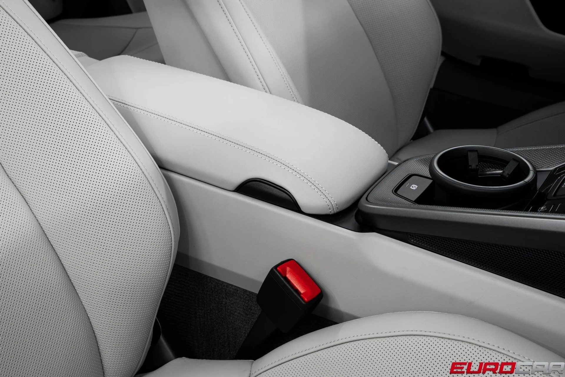 mph031_2699870194_image_32_6ee7904a9e