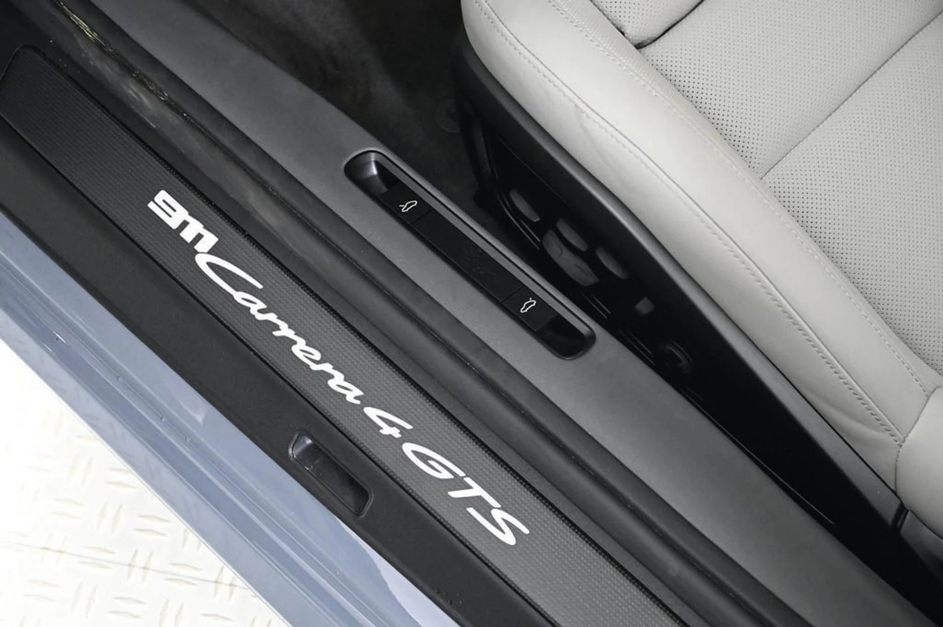 mph031_2700676125_adf7fc6b0d7f465585f49f696dd9a0aa_bee6b00e0e