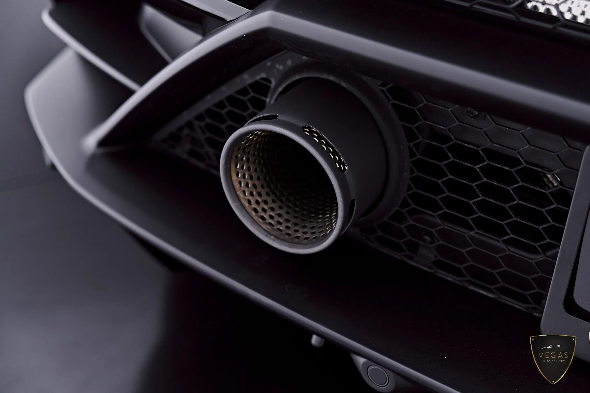 mph031_2702491418_Used_2024_Lamborghini_Huracan_EVO_Base_1783505108_005e413a88