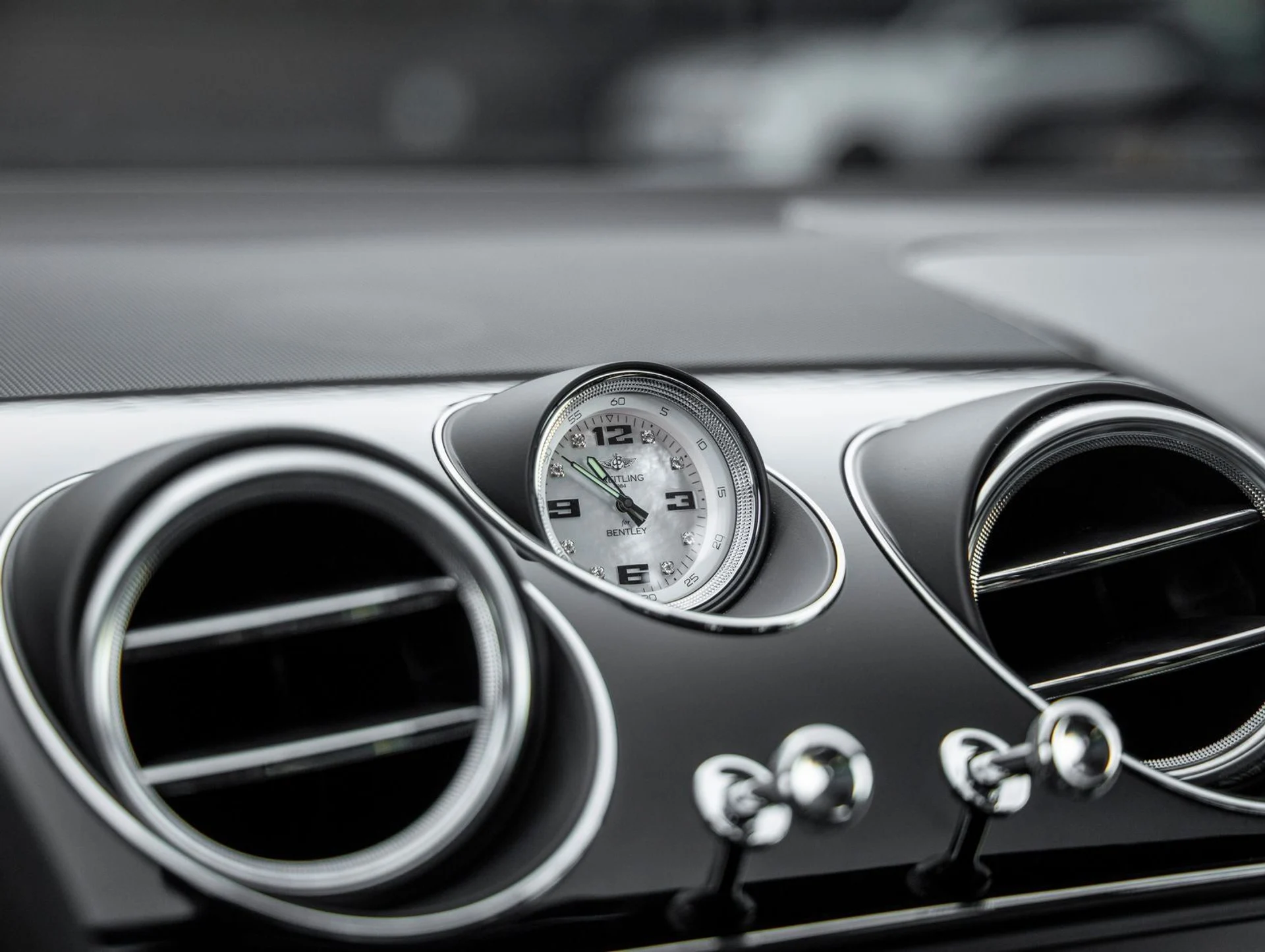 mph031_2706313853_32_8da19a2e16