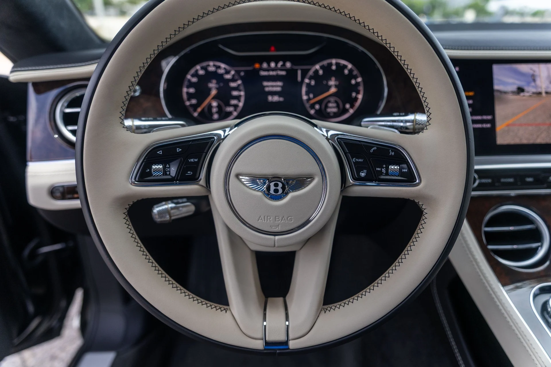 mph031_2709499773_Hi_Tech_Luxury_Imports_LLC_SCBCG_2_ZG_6_NC_090901_image_31_b0428b6d5f