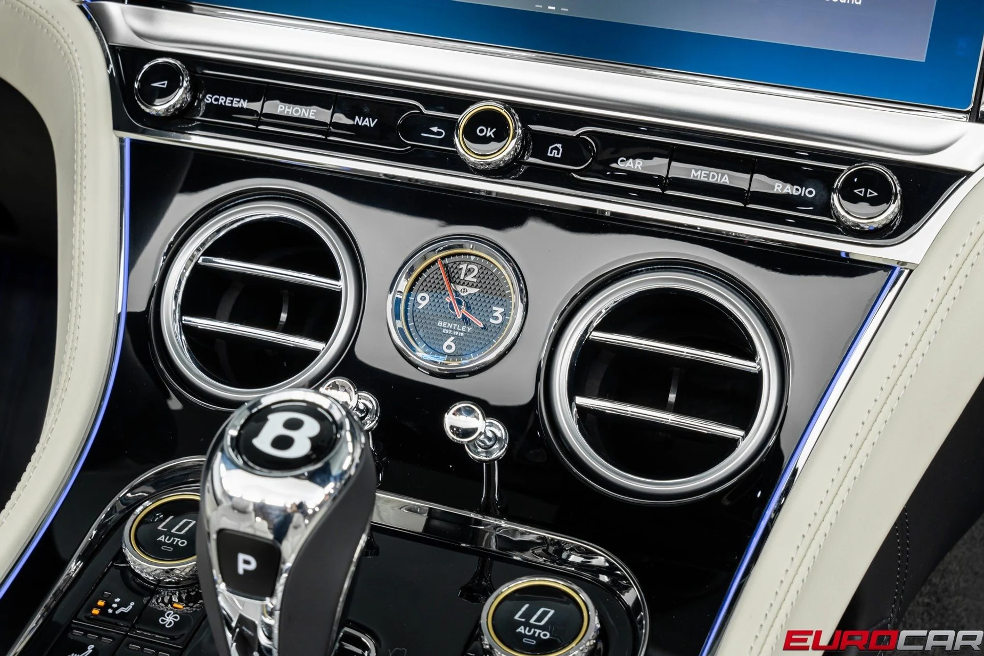 mph031_2719762414_image_32_457609980a