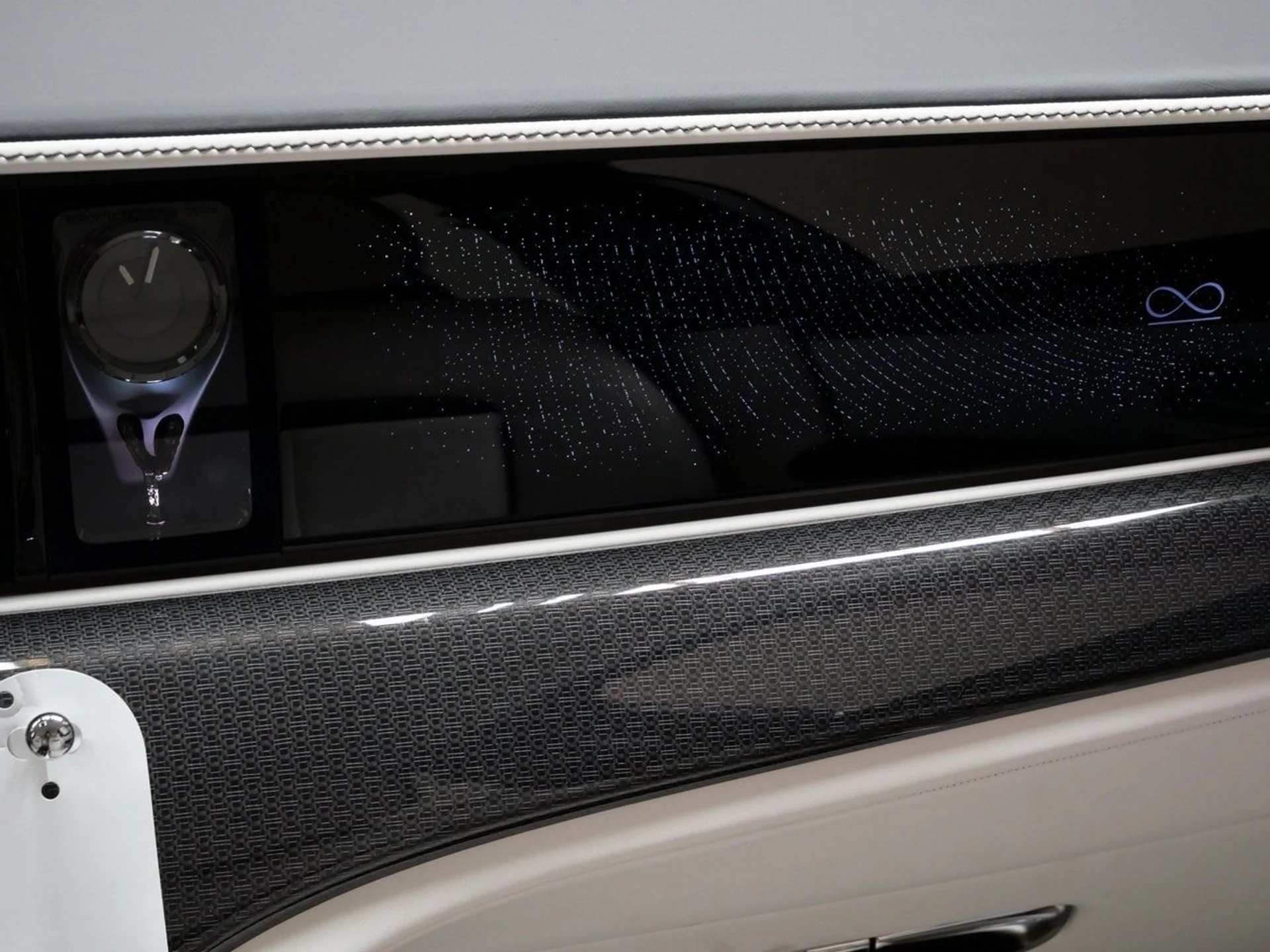 mph031_2722086090_a3611ab2f677618166af98d5d2be6a86x_cead37d959