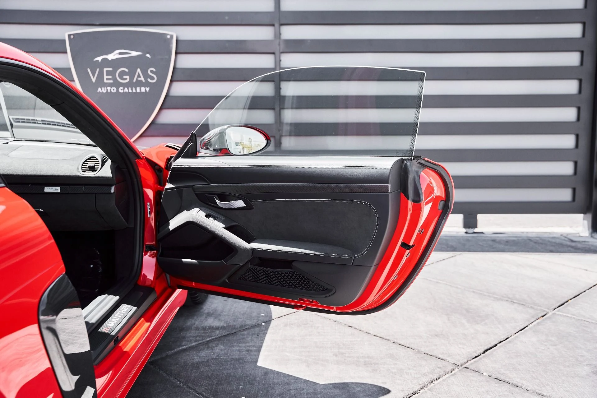 mph031_2725314174_Used_2023_Porsche_718_Cayman_GT_4_RS_1776476755_e6d488e733