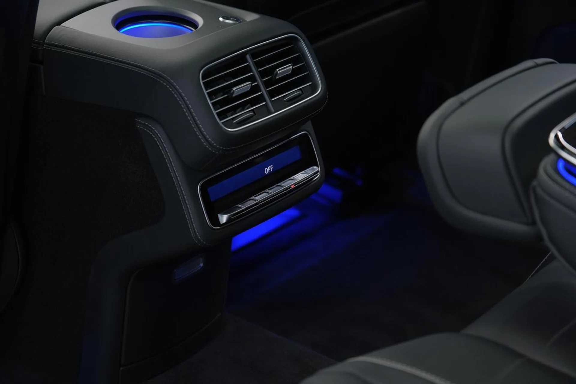 mph031_2729173381_00e3aa86ac5cd3dcb54ad34befd90701_9ae9aa06af