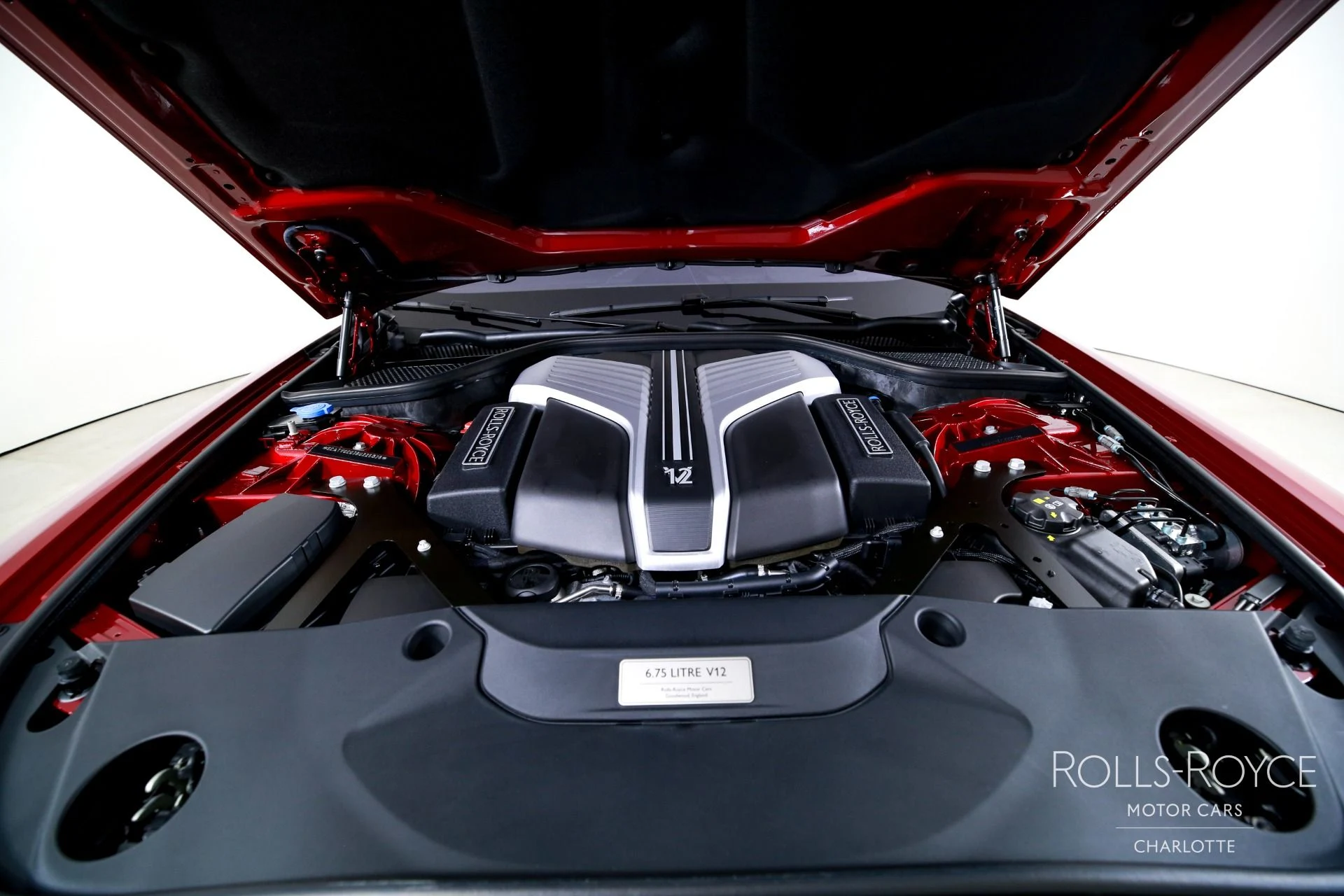 mph031_2732412819_Used_2024_Rolls_Royce_Ghost_1751554518_8f7a836152