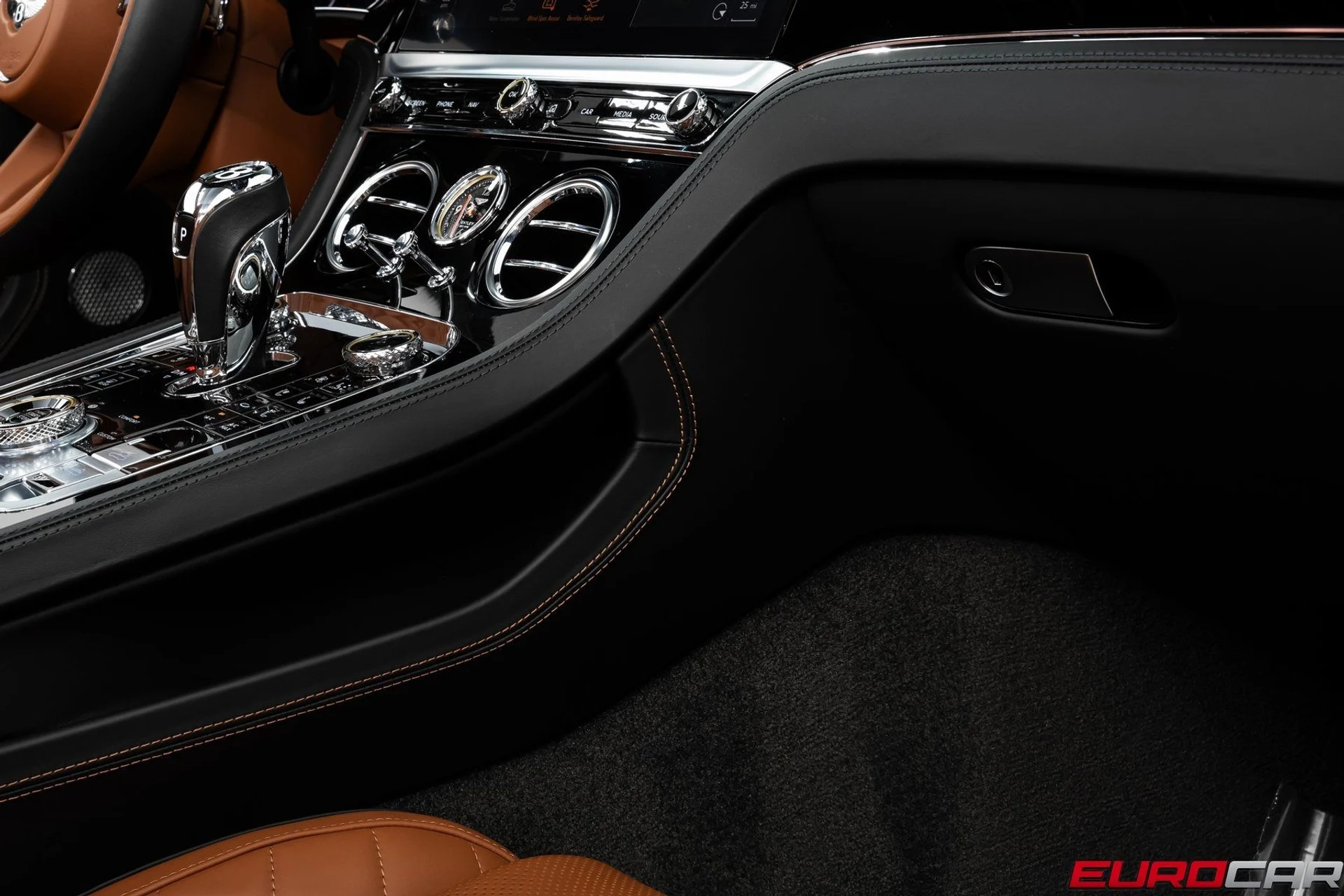 mph031_2749454443_image_32_f71fb8133b