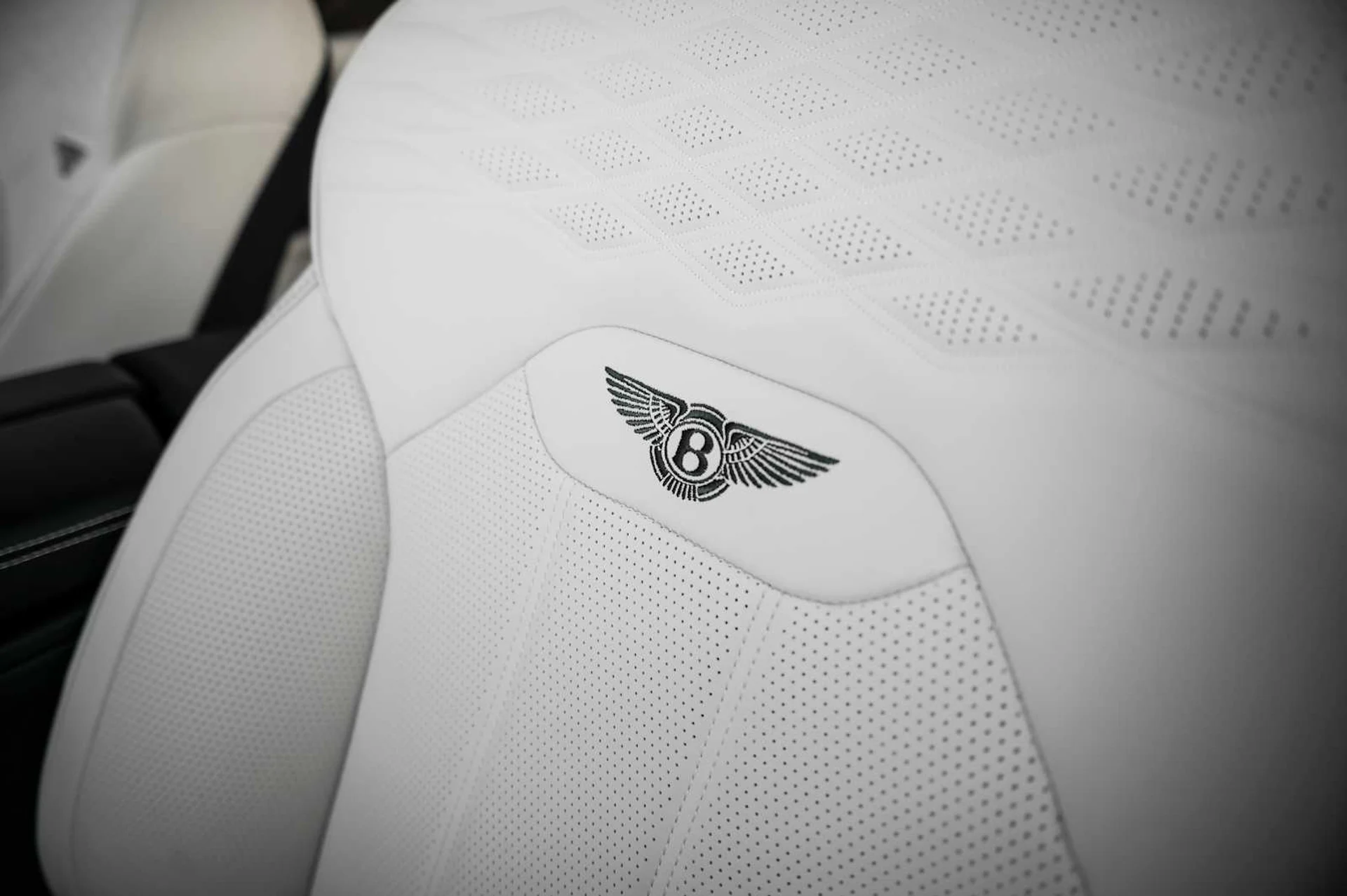 mph031_2752122422_444446ff999091ece83b4ec69e578090x_f9534abbd7