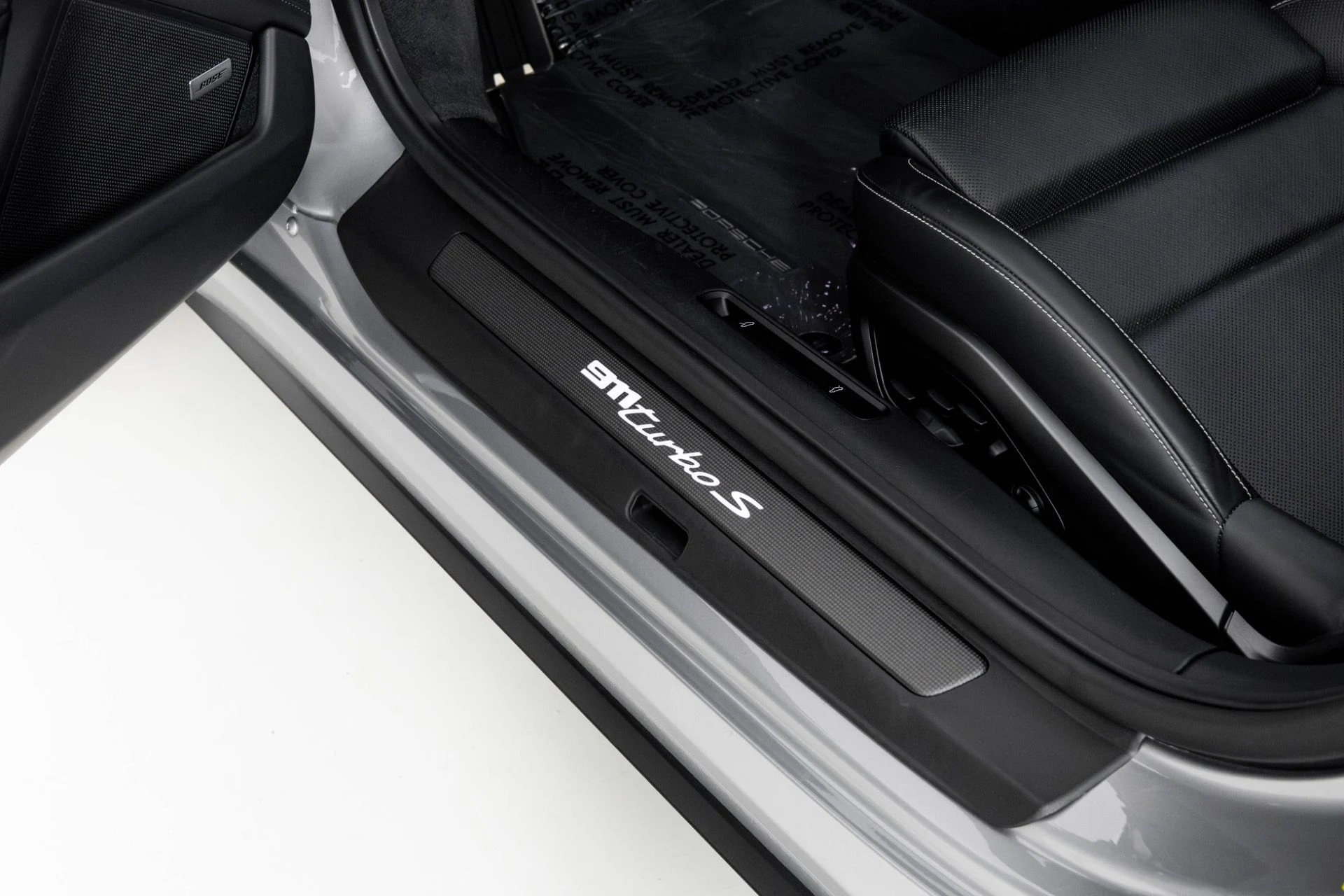 mph031_2759033435_Used_2022_Porsche_911_Turbo_S_1764184619_e293e9f2f1