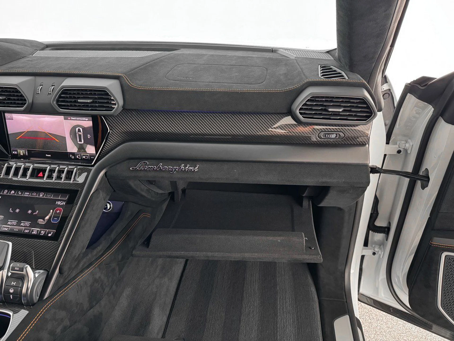 mph031_275903862_0b78030a7df9b6f81446c3ea0a7b3bd5x_abdd752236