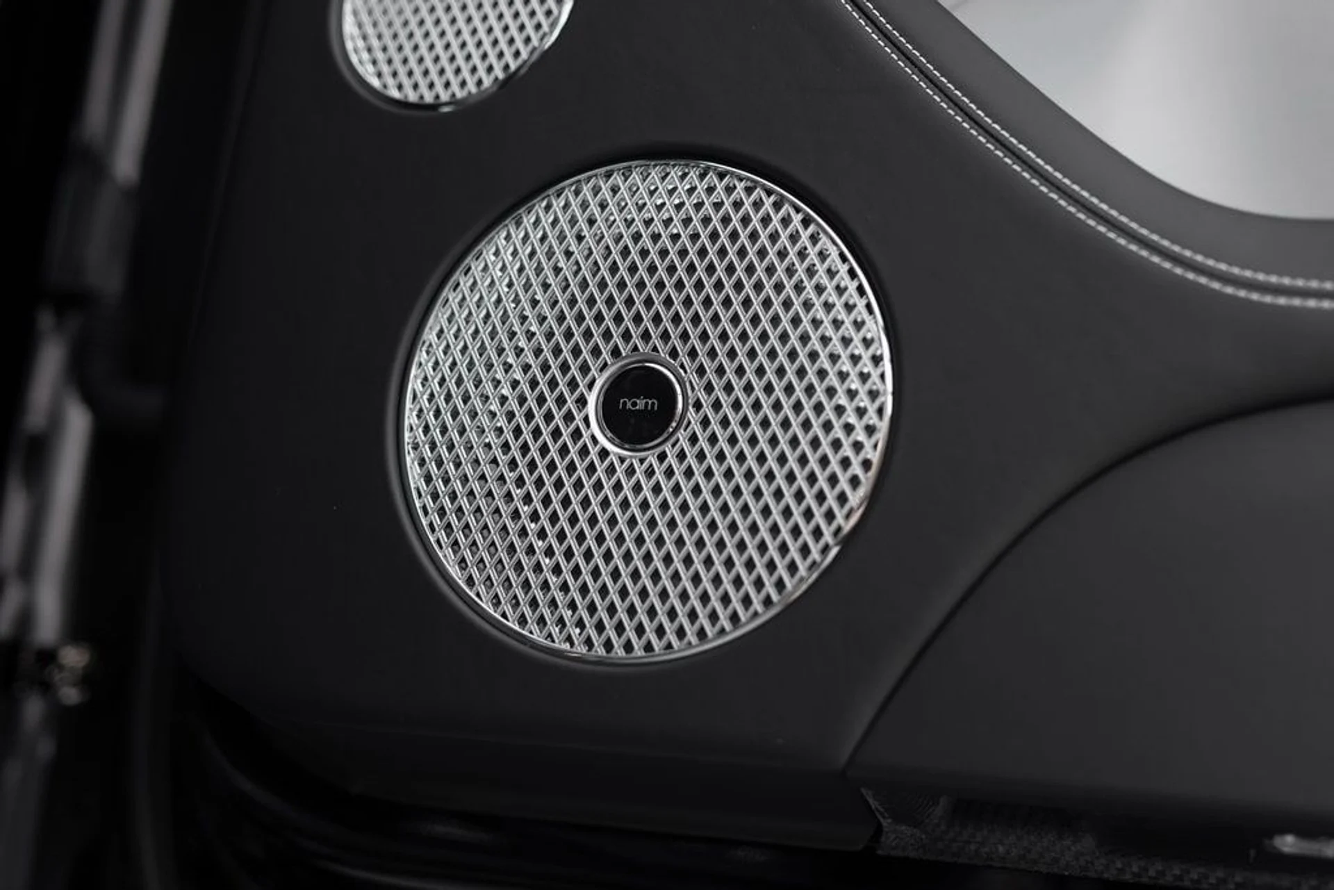 mph031_2759190268_c356bf402ade83cfe33ea806b26e5c35x_d24705ef1b