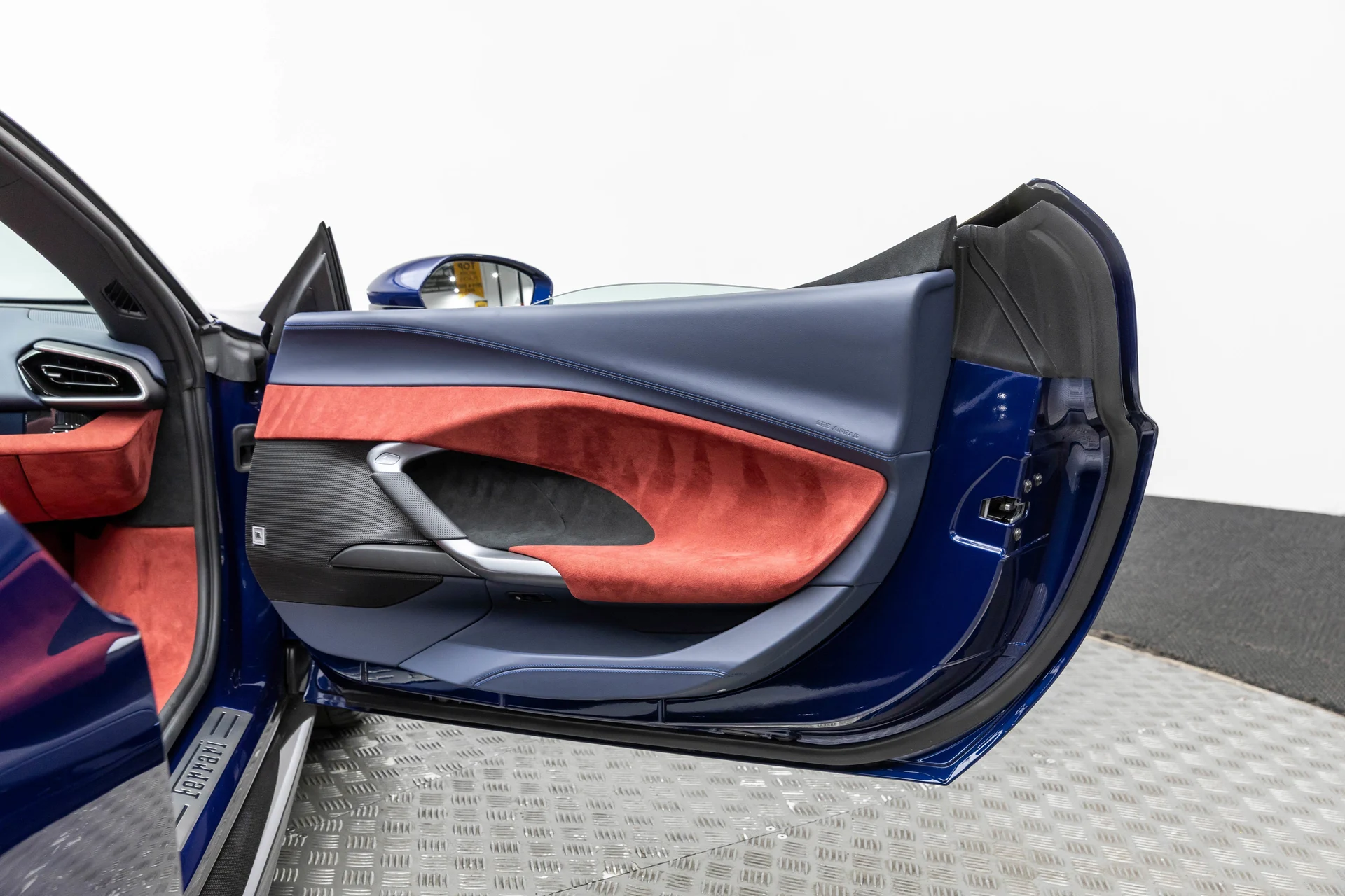 mph031_2763252149_b7eab1dc96dd4d10af071f8f0971f22b_29f2d731df