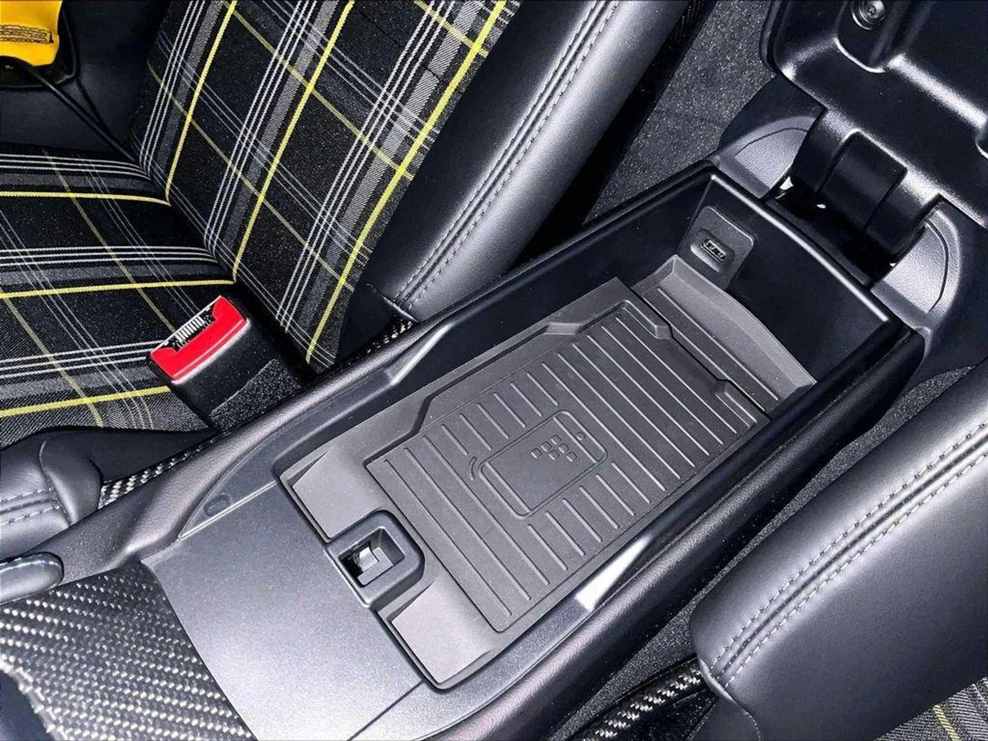 mph031_2777355918_G8v_Sz_YAM_Ljm_Ie_H_Al_MESPC_0k_M68_9ed5f01d10