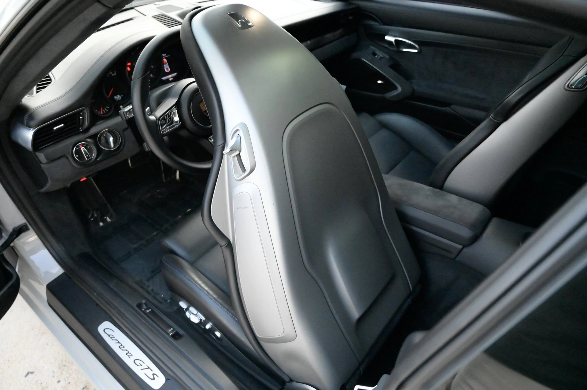 mph031_2777401352_9d334b42b409468ab63c87f1a7c43f60_138a021301