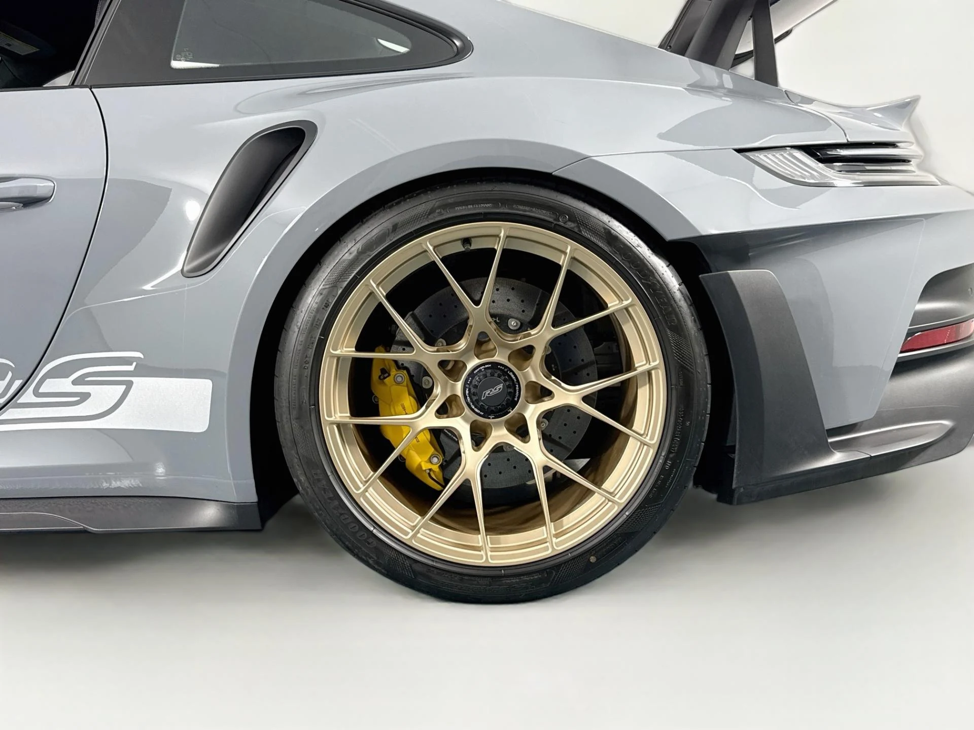 mph031_279367611_Used_2025_Porsche_911_GT_3_RS_1786072474_684ee0a520