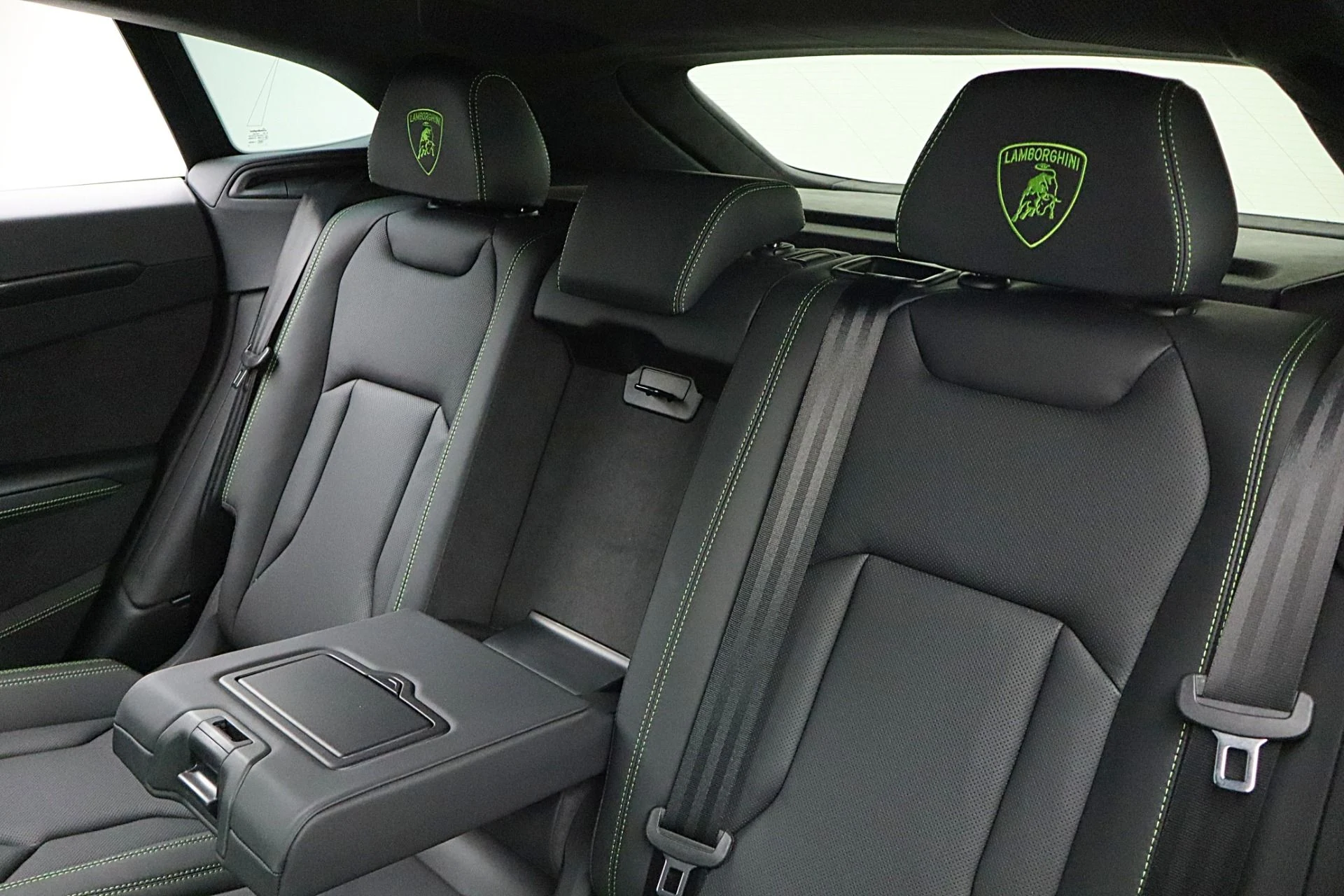 mph031_2803265677_New_2026_Lamborghini_Urus_SE_116fbad21d
