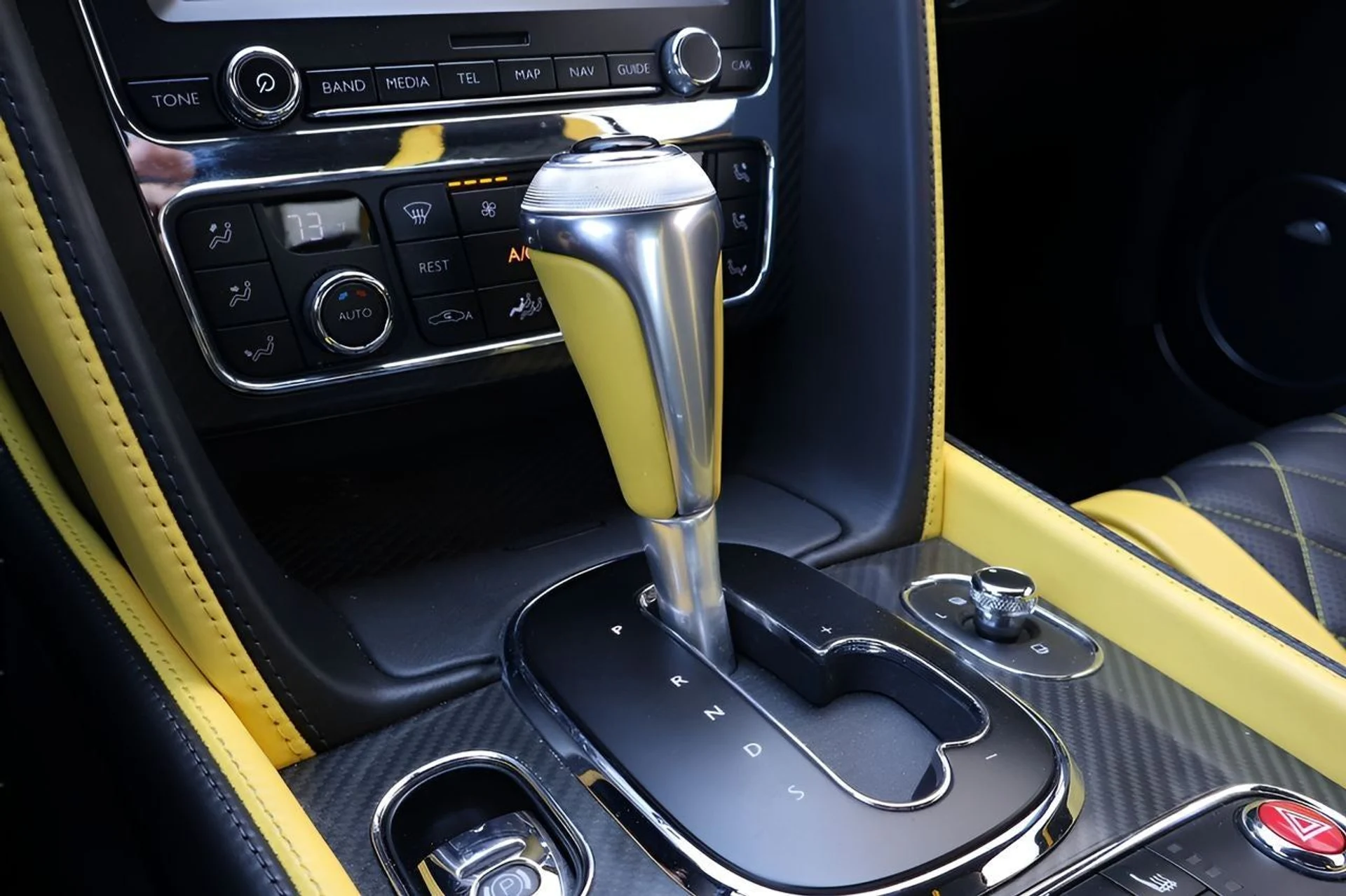 mph031_2817285820_32_8876ad815c