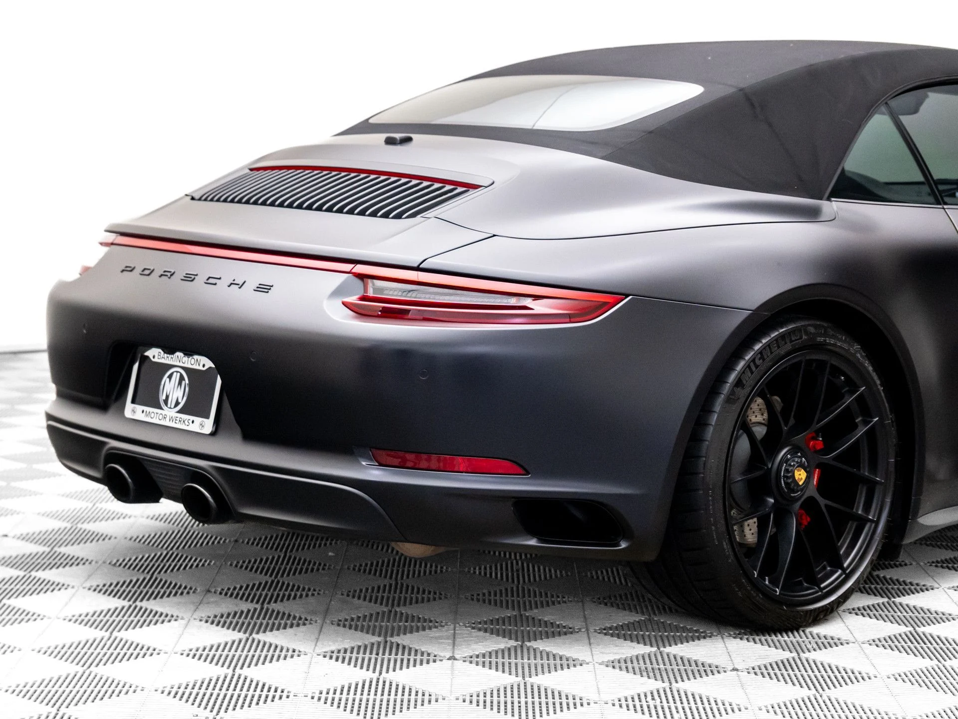 mph031_2822548417_f78de4a3d0a39669a2386a38e7f24842x_755e53f7f3