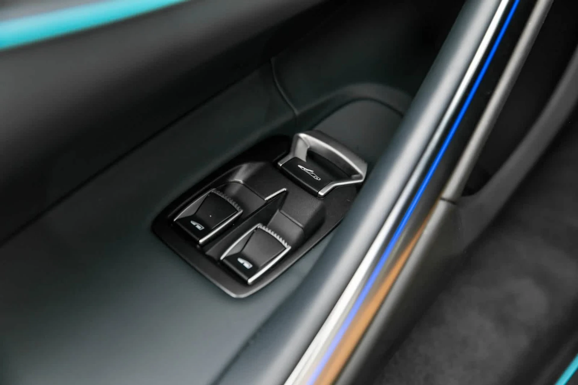 mph031_2824646273_32_fe87eecae7